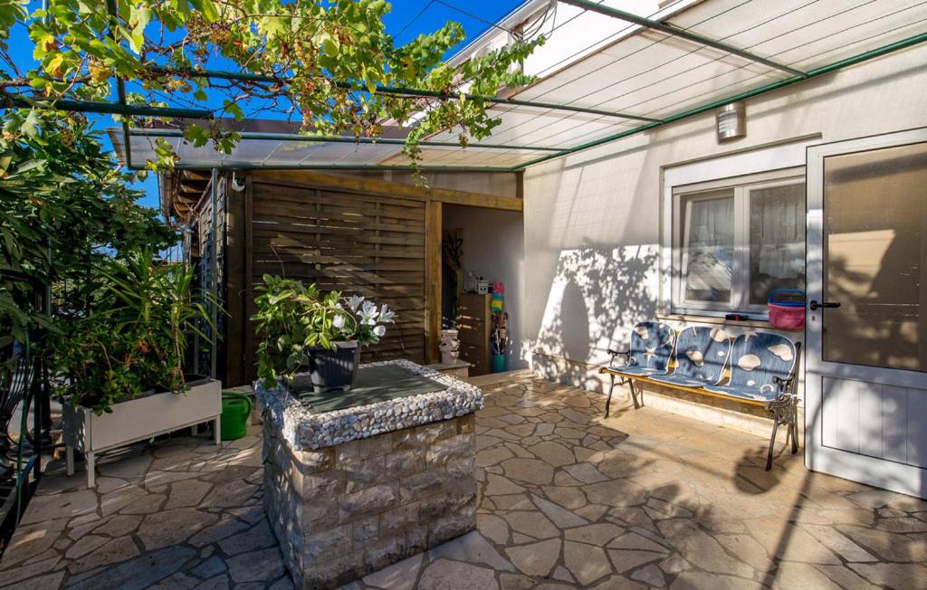 House Noa view 4