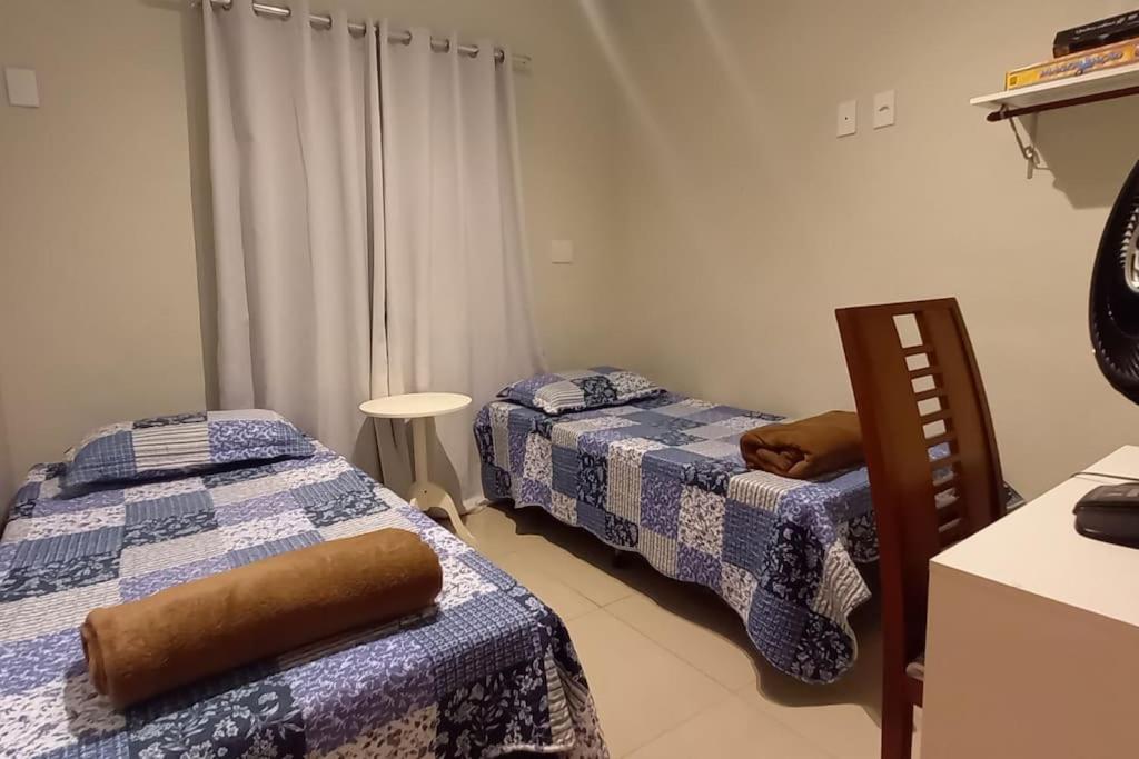 Casa COMPLETA-ÓTIMO WIFI-Espaço PET-TV Ilimitada-03 carros-Até10 pessoas