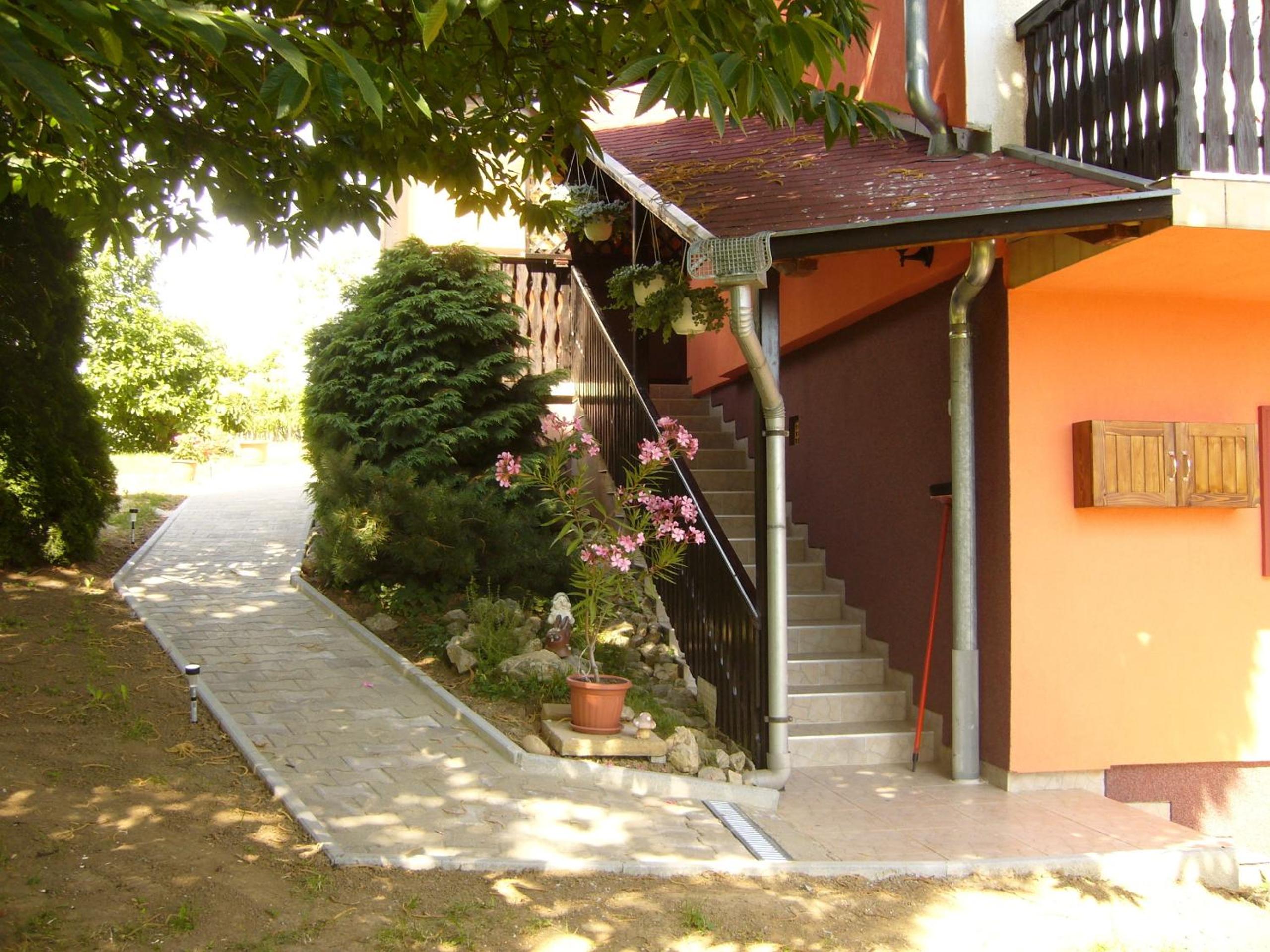 Ország Apartmanház