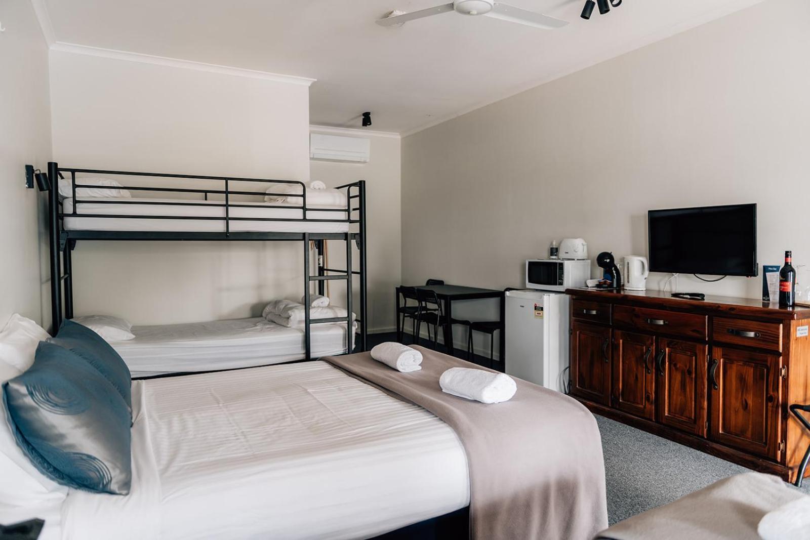 Port Albert Motel