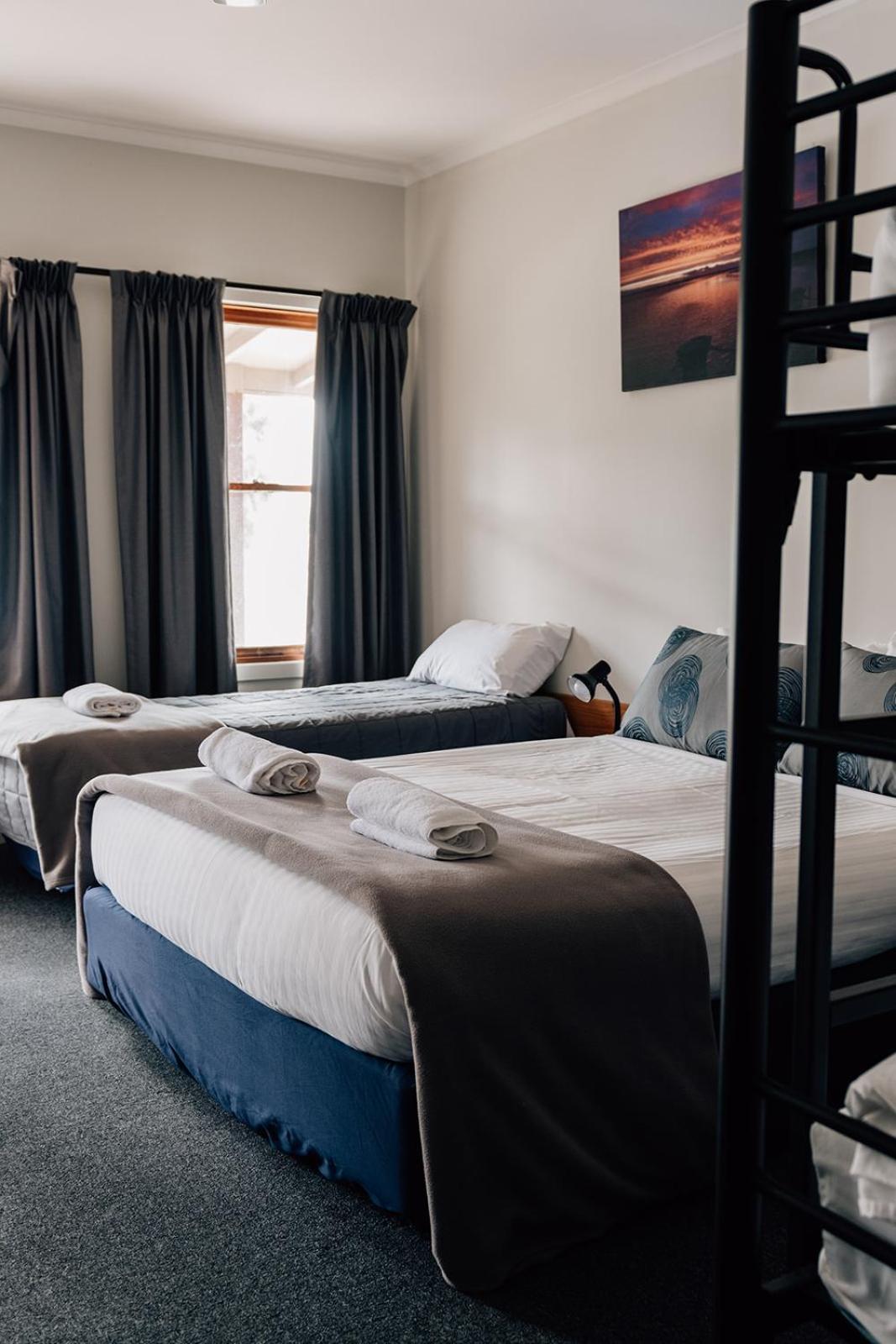 Port Albert Motel