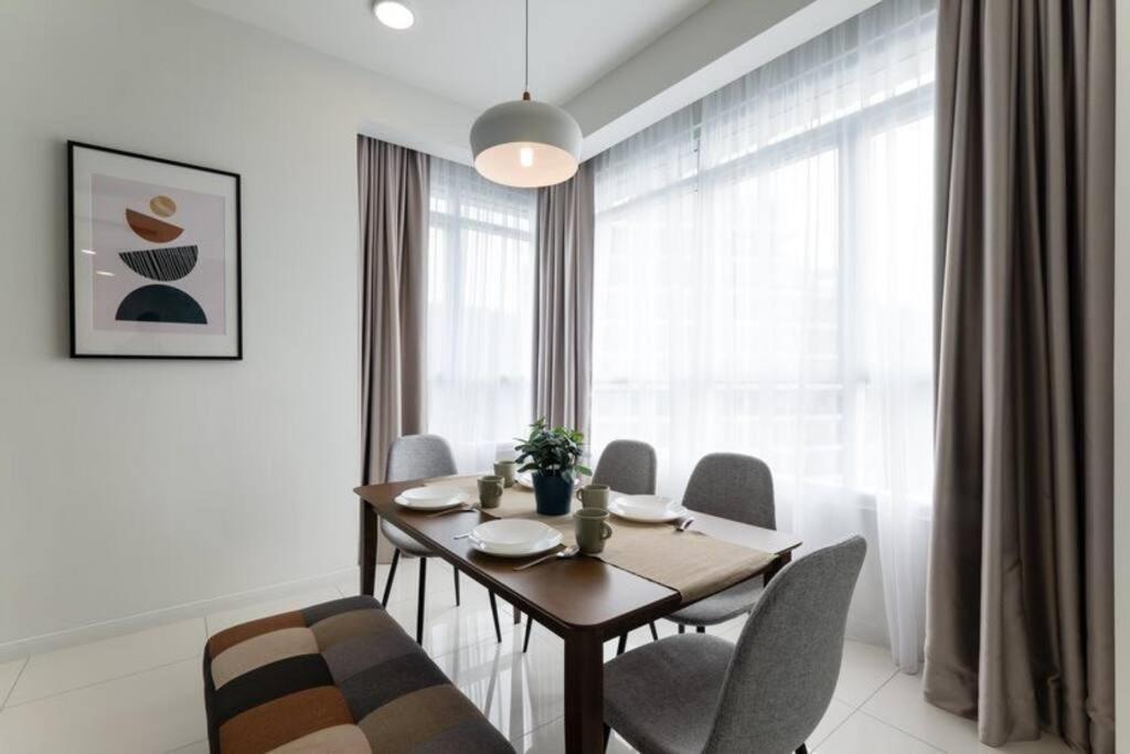 Mountain View 2 room KL East Mall 4pax NEW
