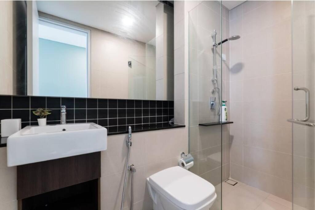 Mountain View 2 room KL East Mall 4pax NEW