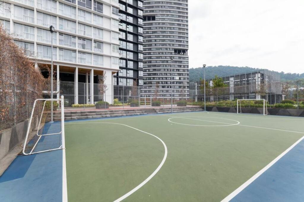 Mountain View 2 room KL East Mall 4pax NEW