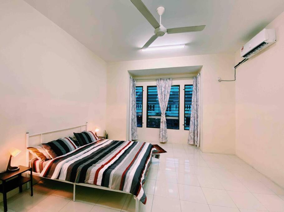Spacious cozy Lakeville homestay 4 bedrooms all with AirCond photo 8