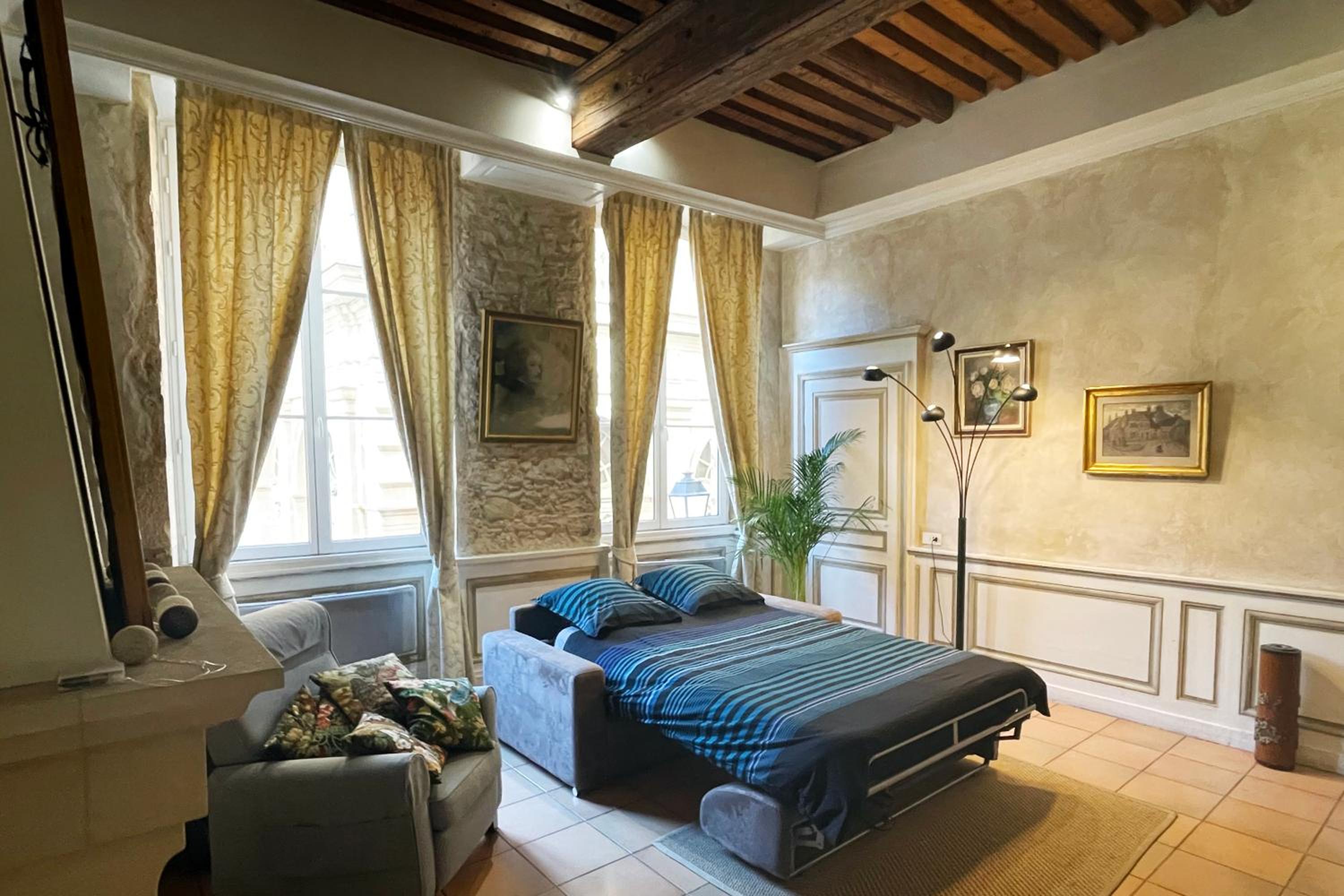 Coeur Vieux Lyon, 60 M2 lumineux tout confort