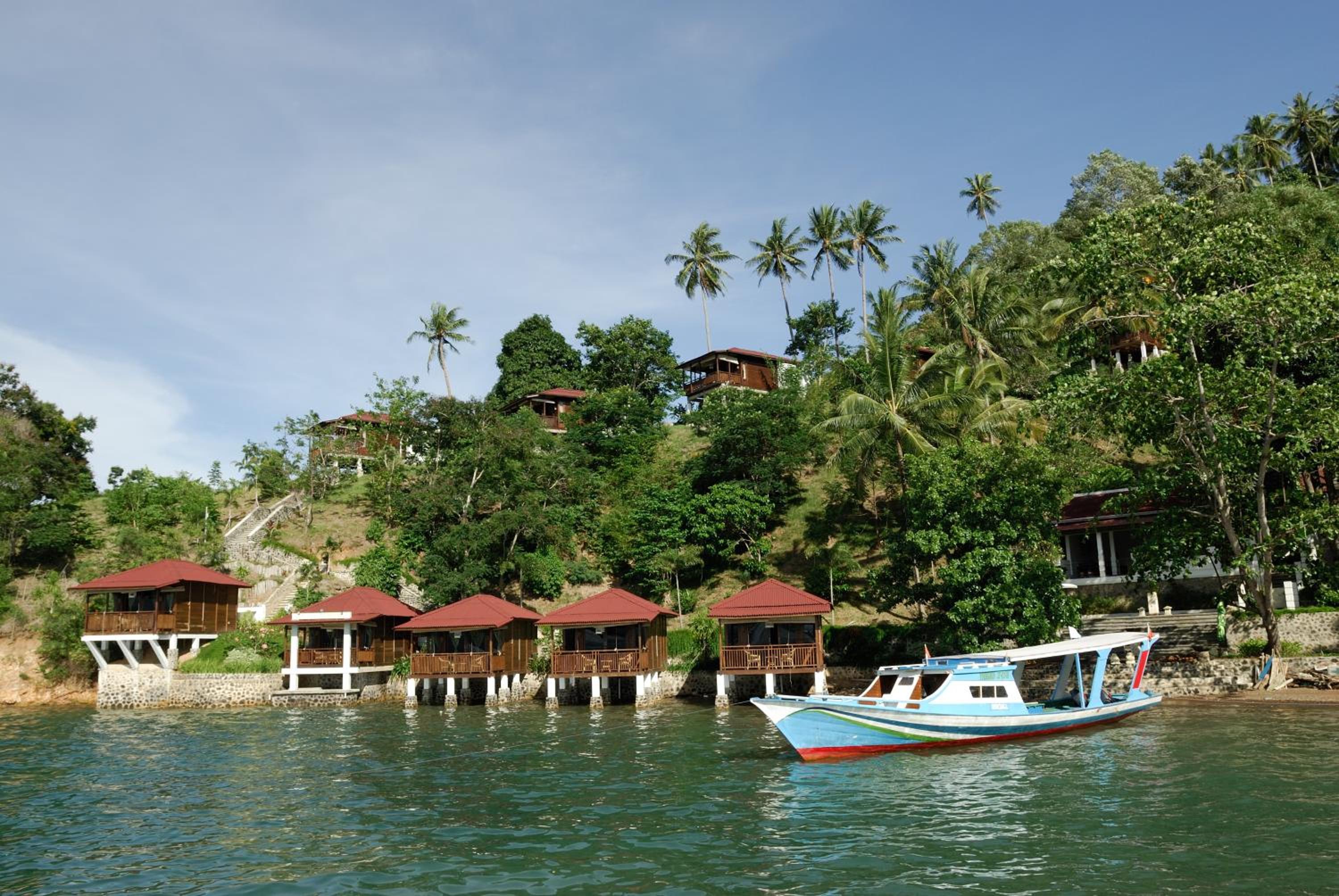 Bastianos Lembeh Dive Resort
