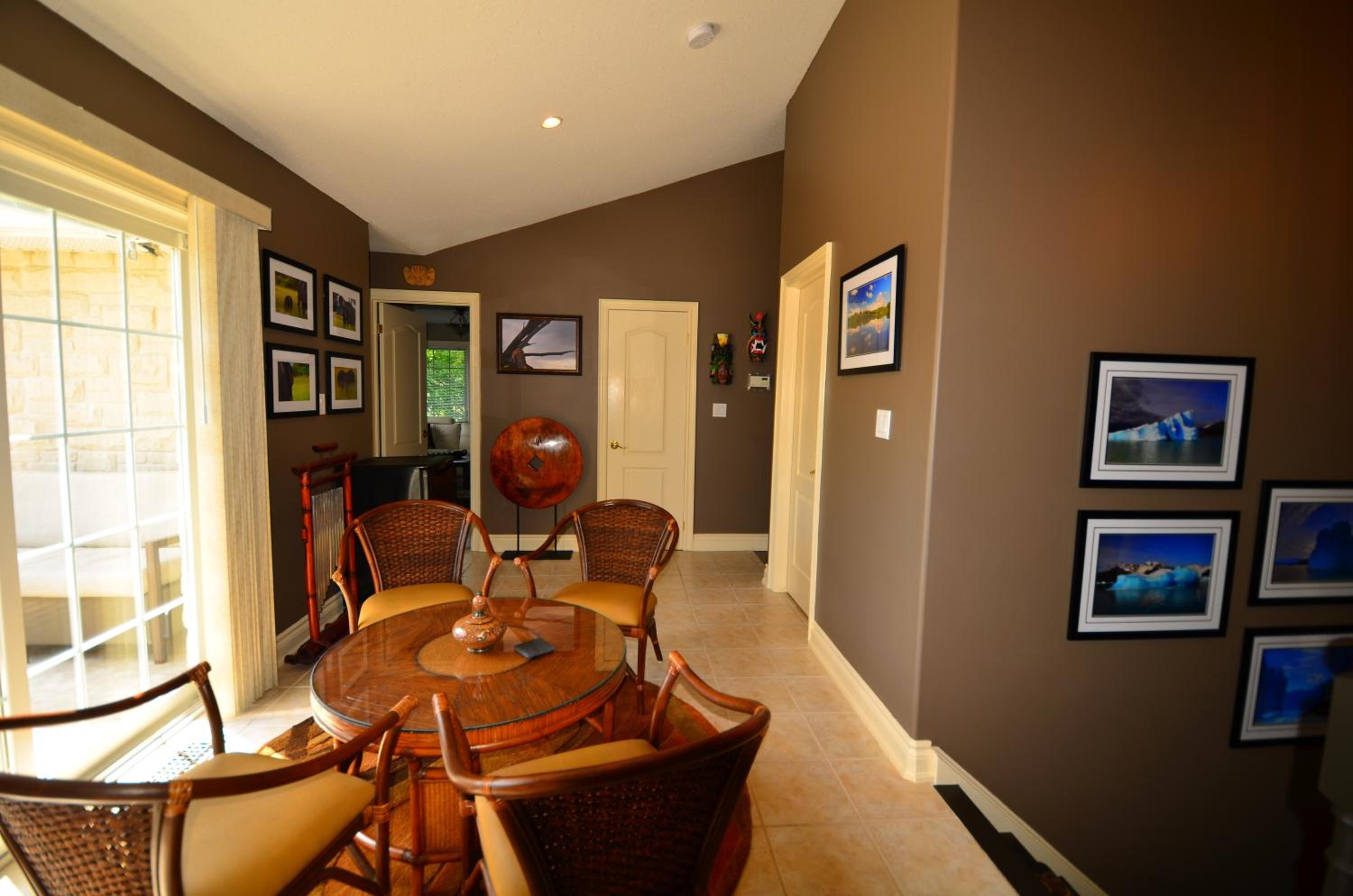 Explorer House Bed & Breakfast