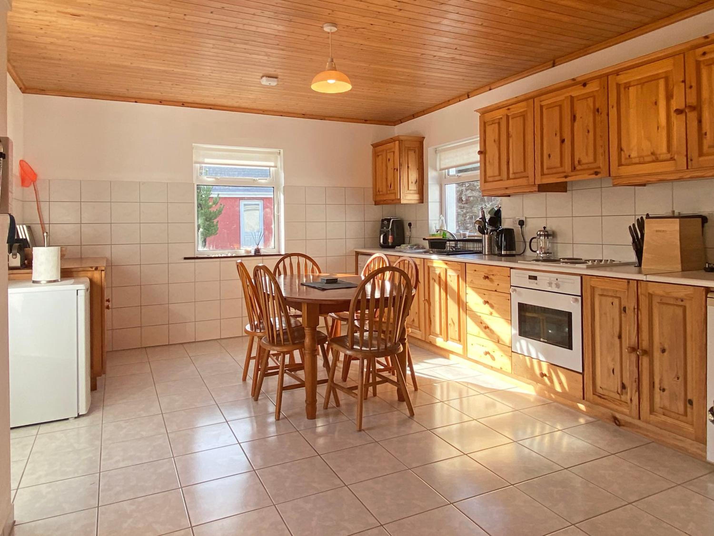 Cottage 396 - Roundstone view 3