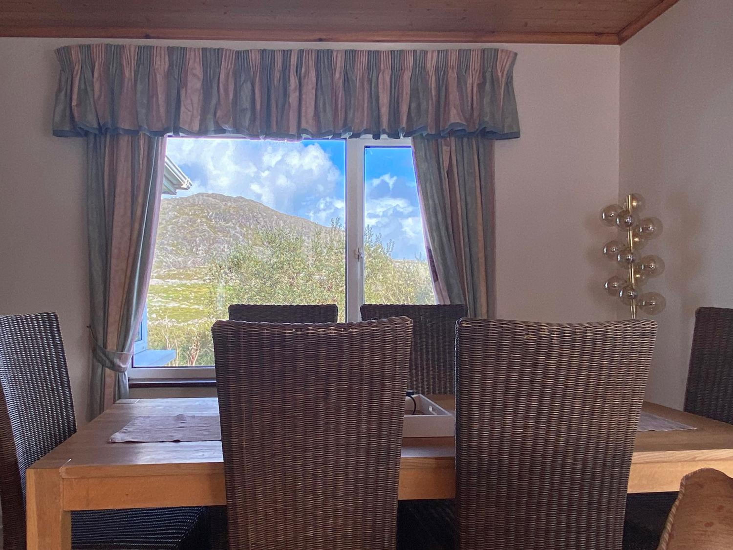 Cottage 396 - Roundstone view 5