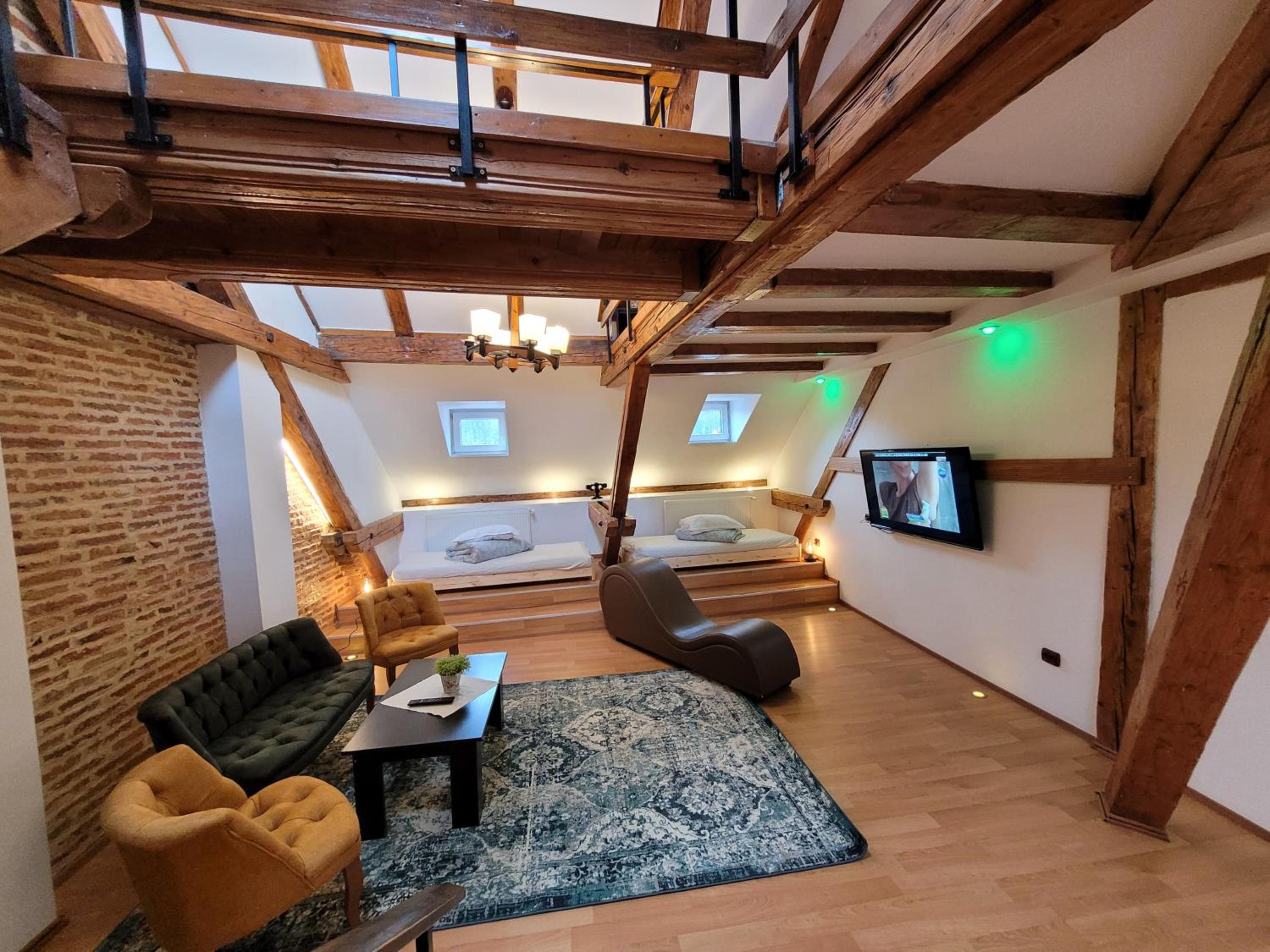 Main Square Apartments & More