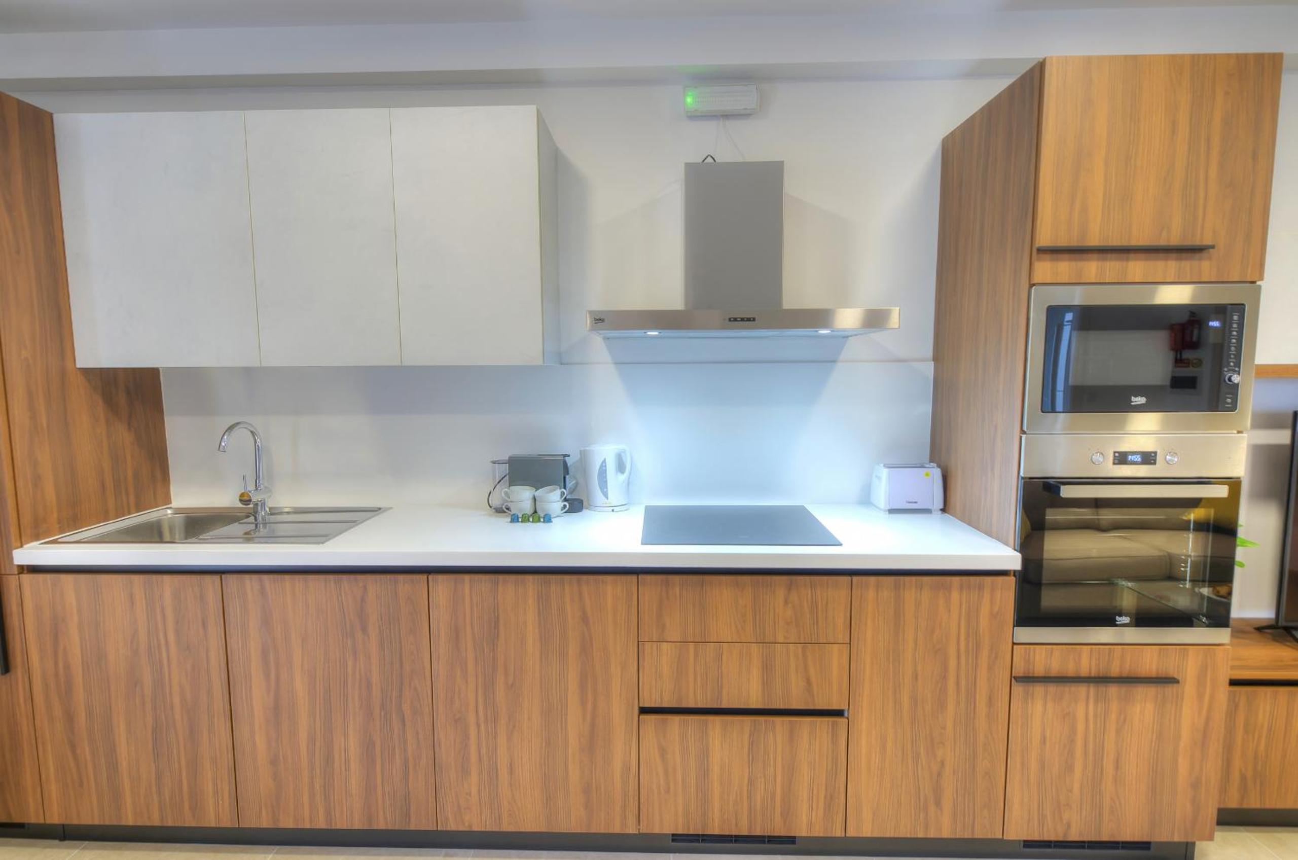 Spacious and tastefully furnished 2 bedroom apartment DDIF1-3 view 4