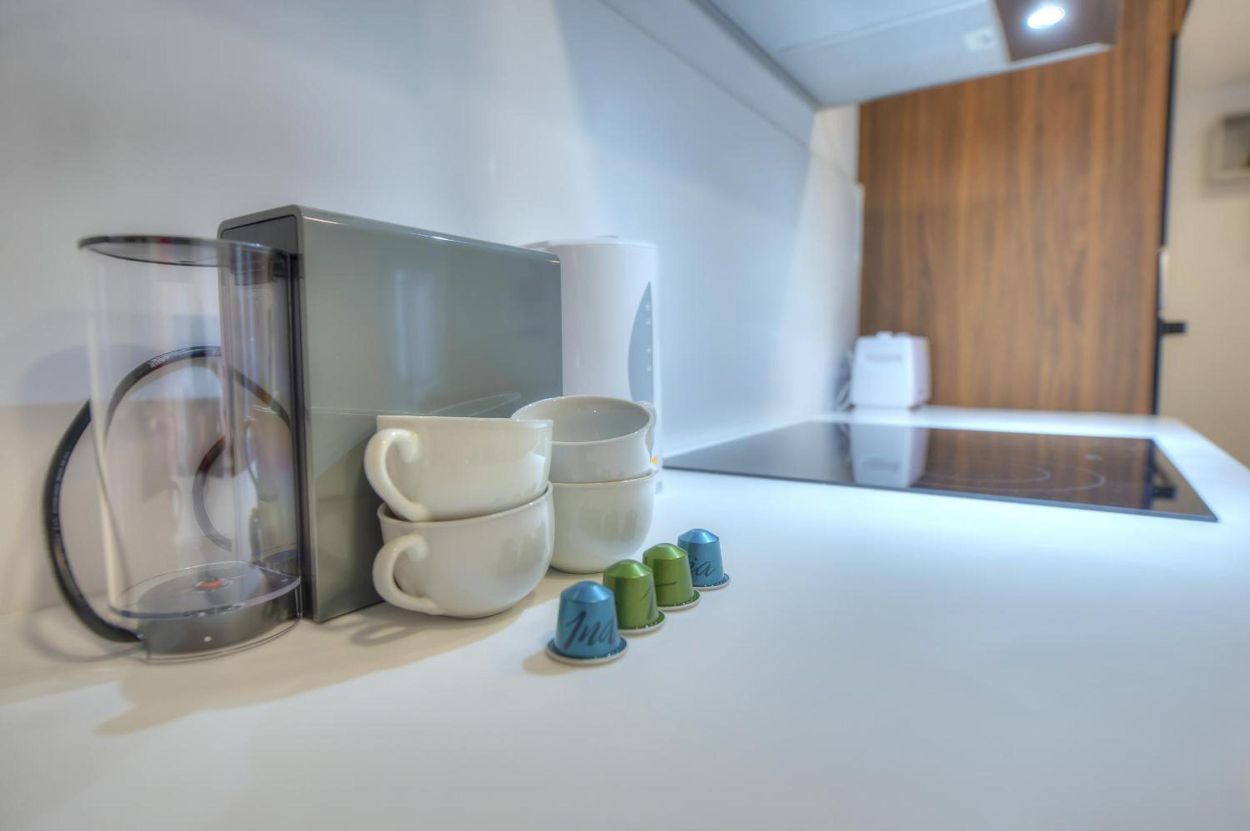 Spacious and tastefully furnished 2 bedroom apartment DDIF1-3 view 5