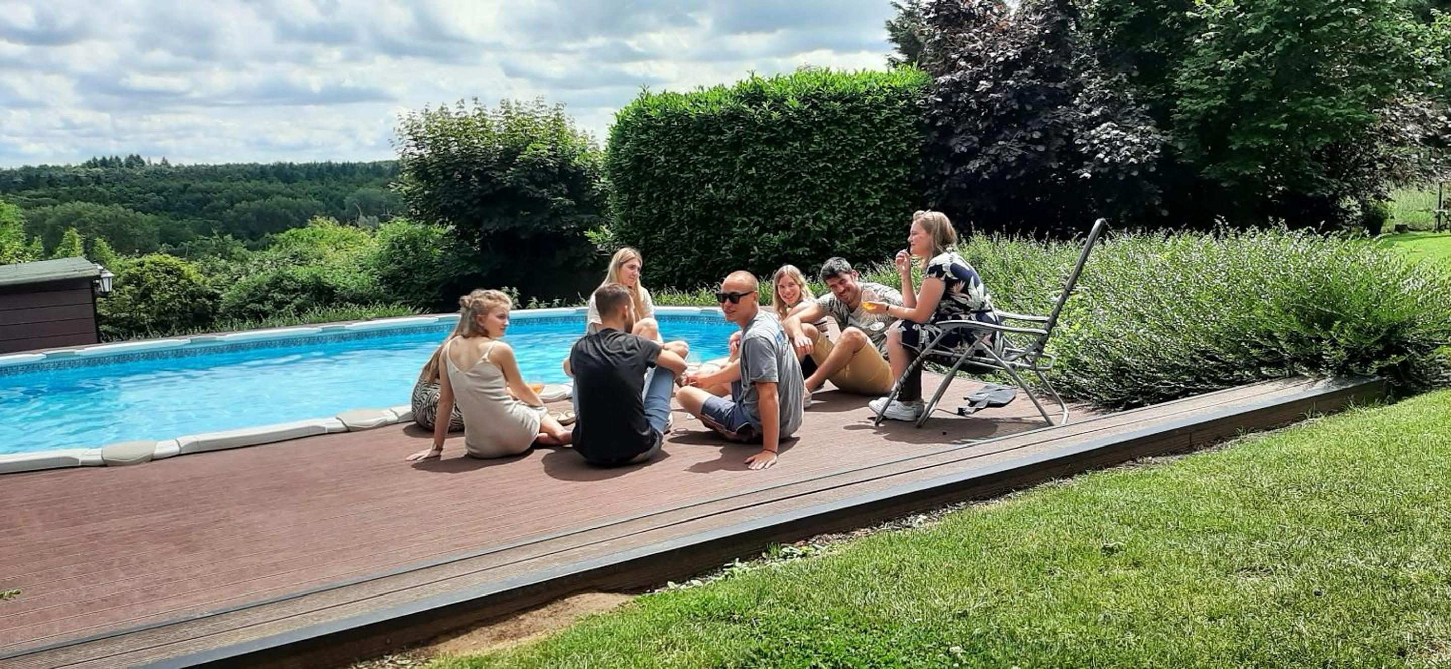 Hallerbos B&B in Bluebell Forest