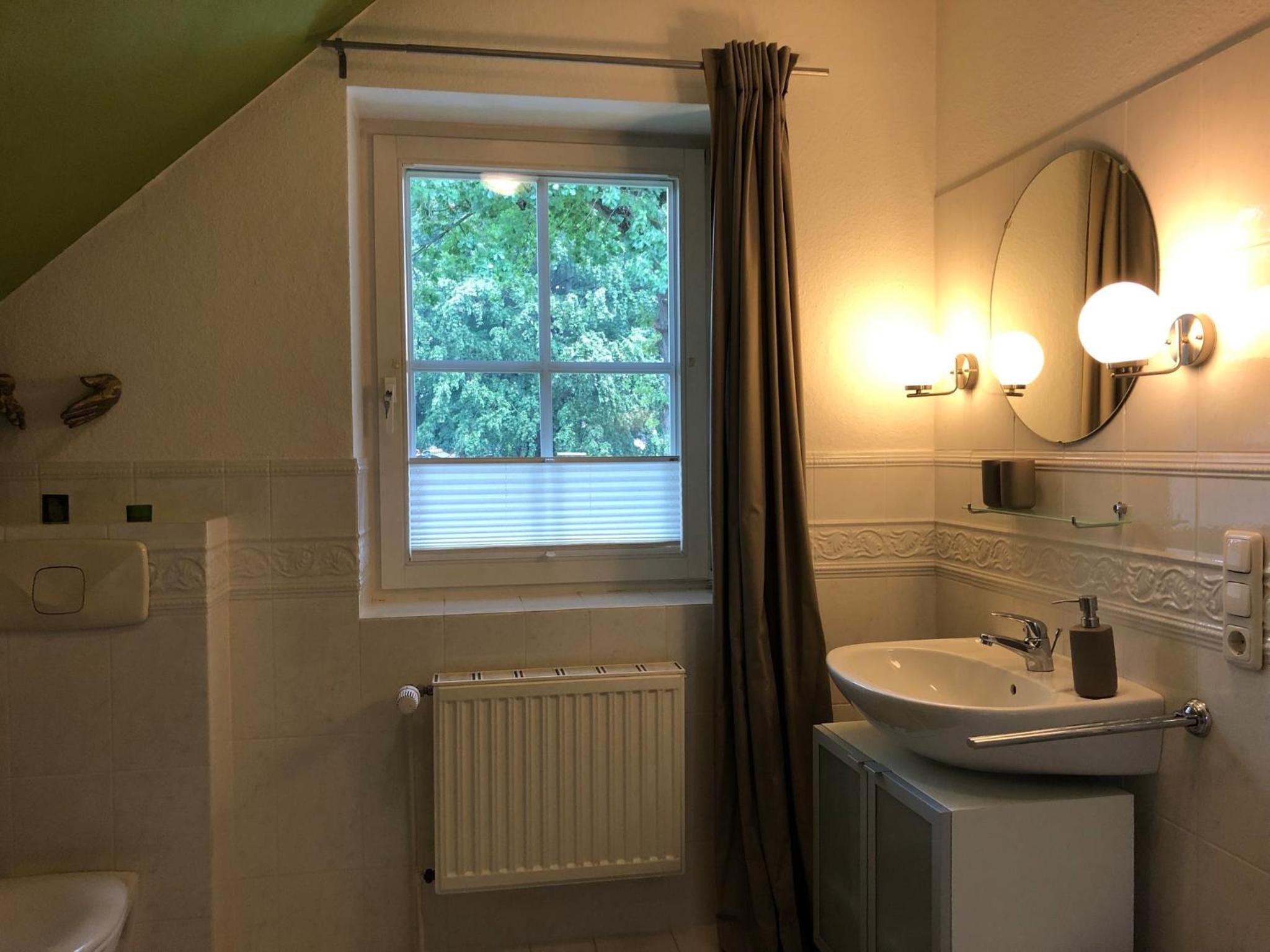 Gemütliche 1 12-Zimmer Wohnung view 4