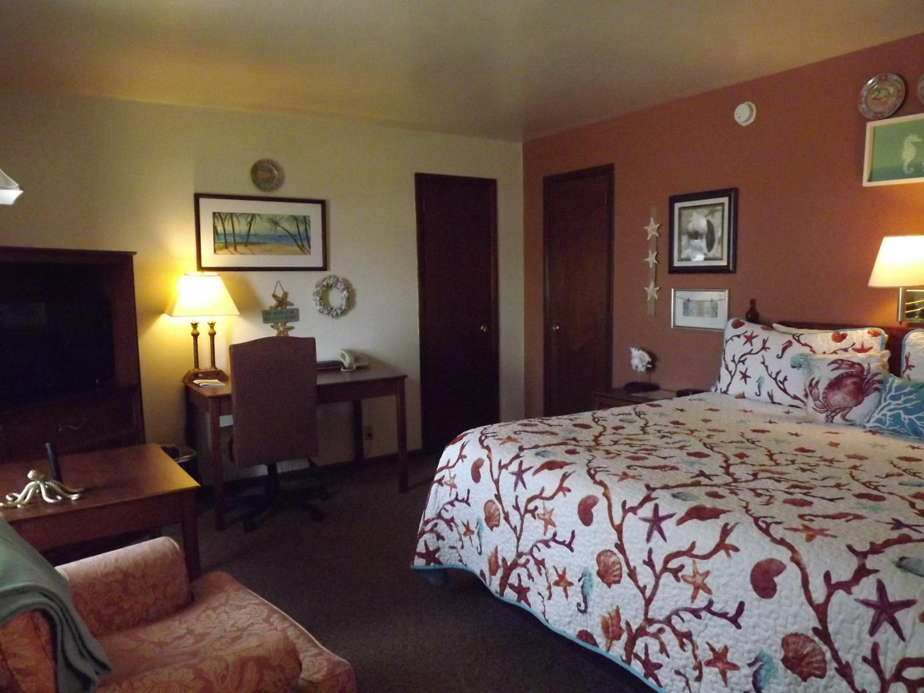 Crest Country Inn