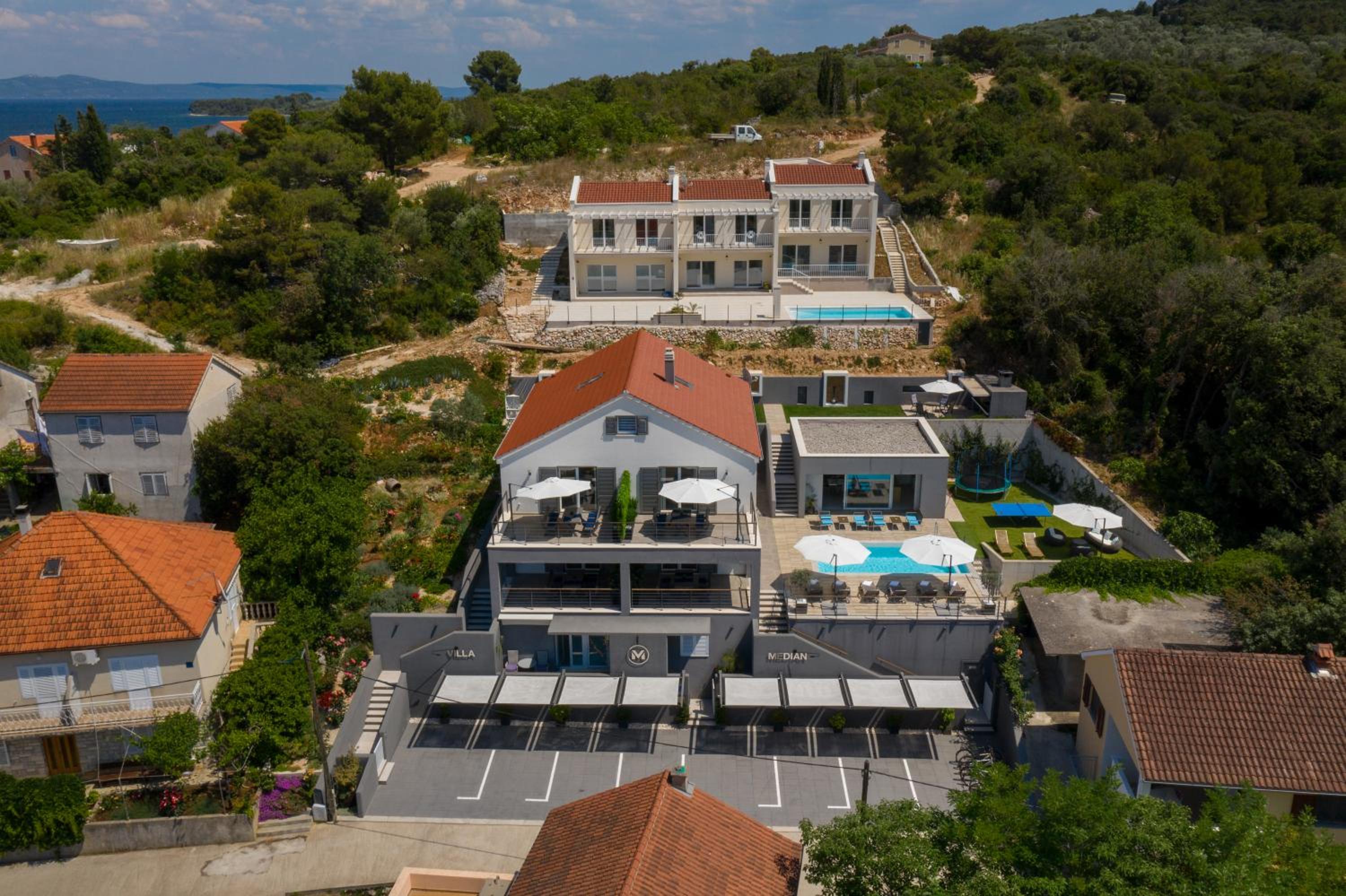Villa Median view 2