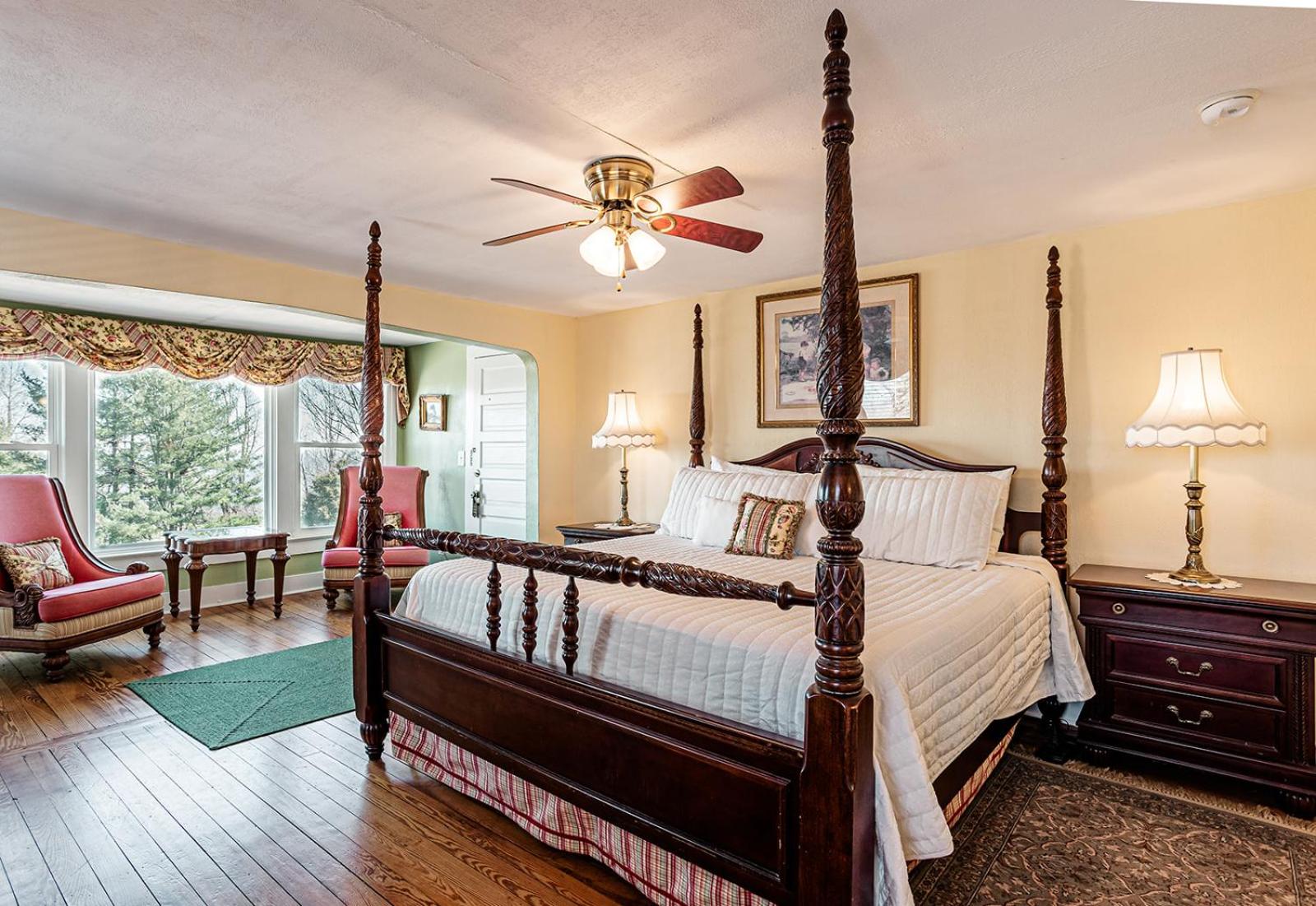 Echo Mountain Inn