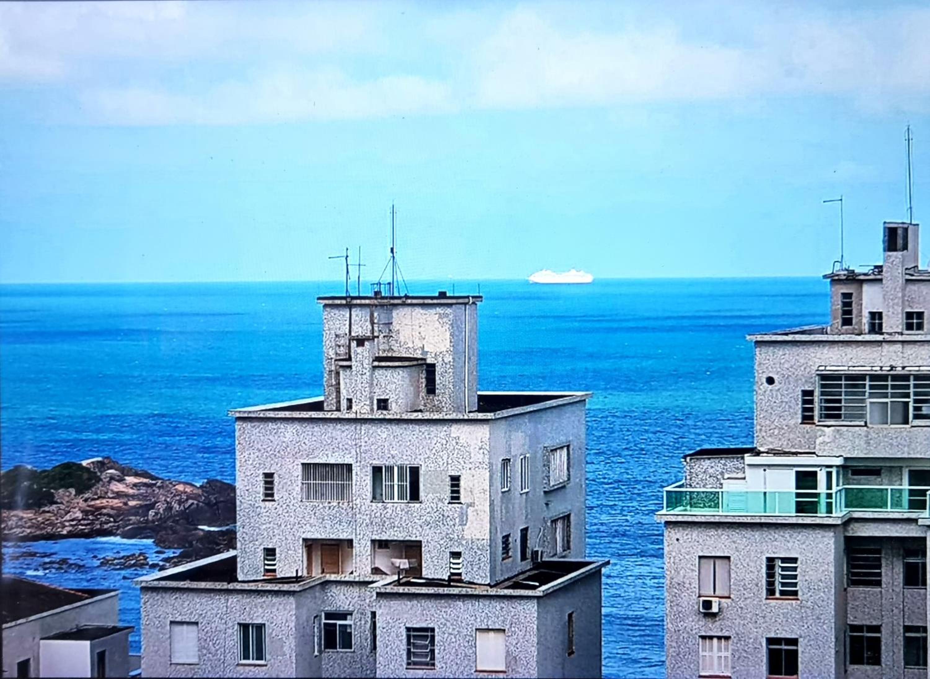 Hotel Flat Capitania em Pitangueiras perto da praia - Image 1