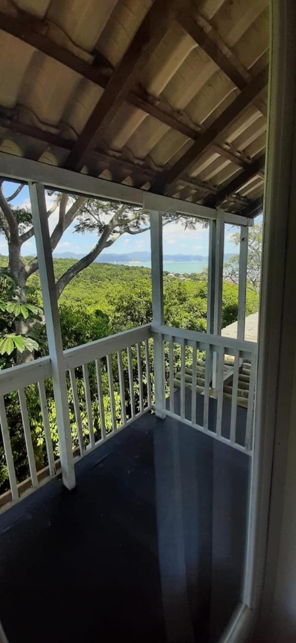 CASA COM PISCINA e VISTA PARA O MAR - Porto Belo-SC Bombinhas-SC