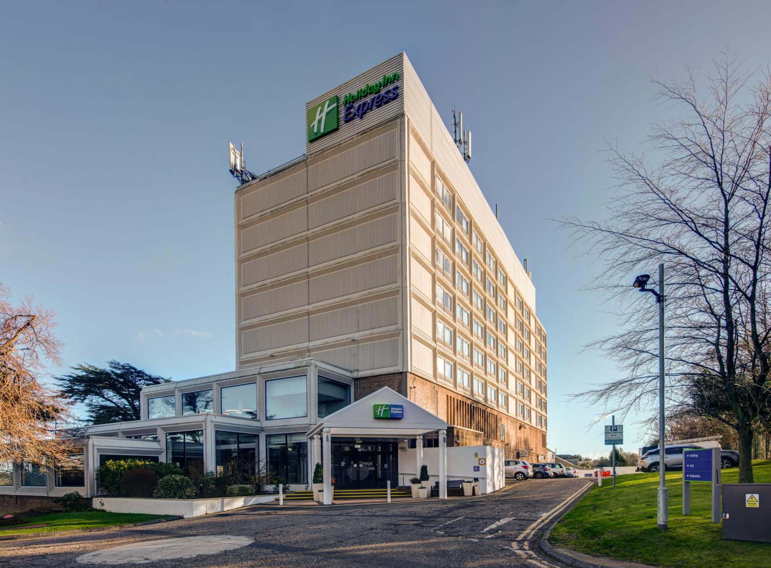 Holiday Inn Express Edinburgh City West by IHG