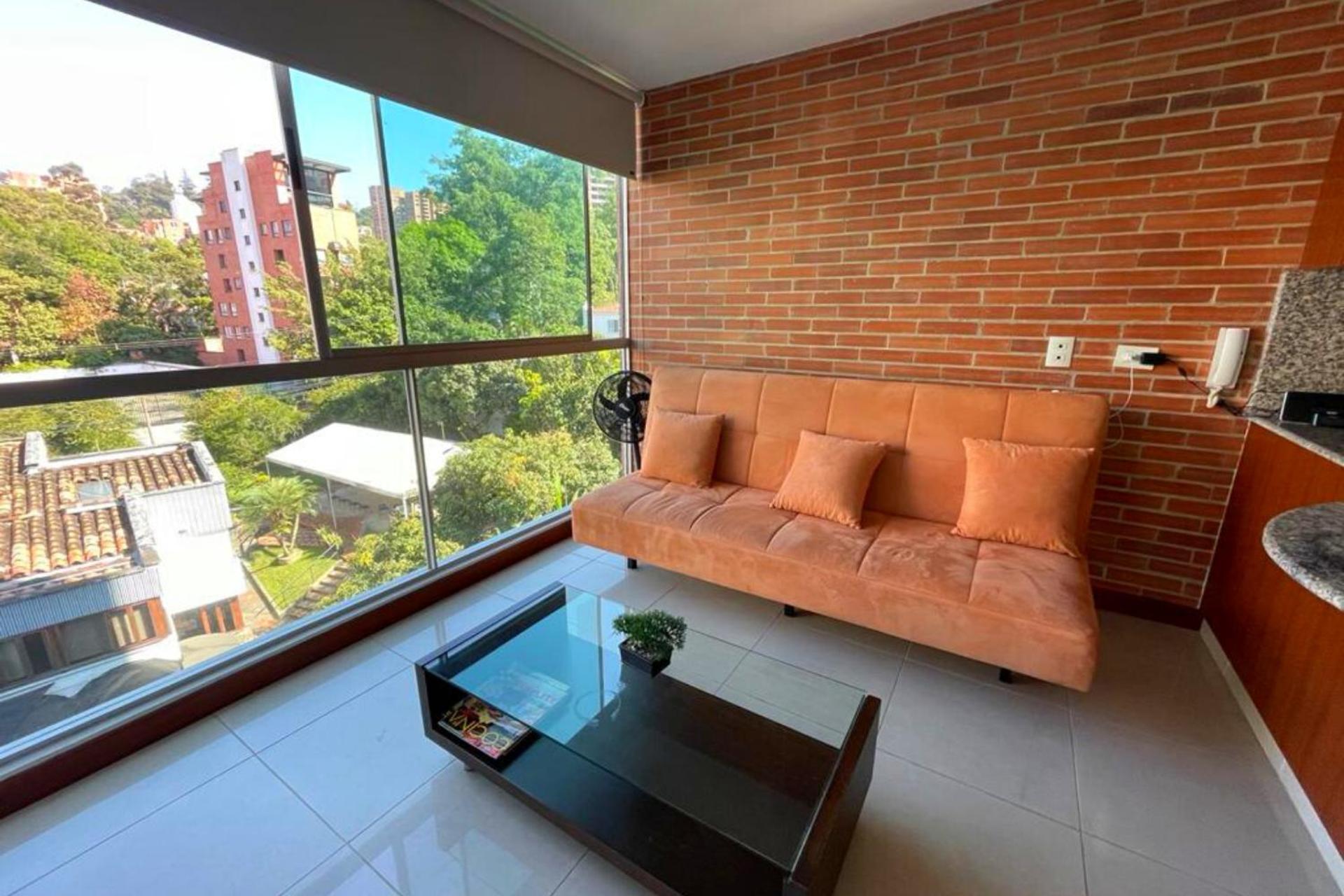 Apartasuit Vacacional en El Poblado Medellín view 3