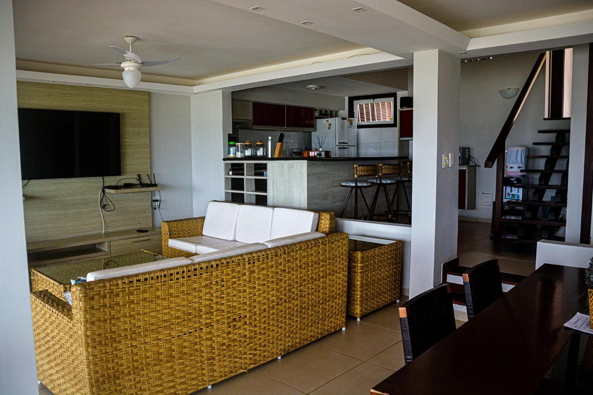 Casa pé na areia com varanda gourmet em Búzios RJ