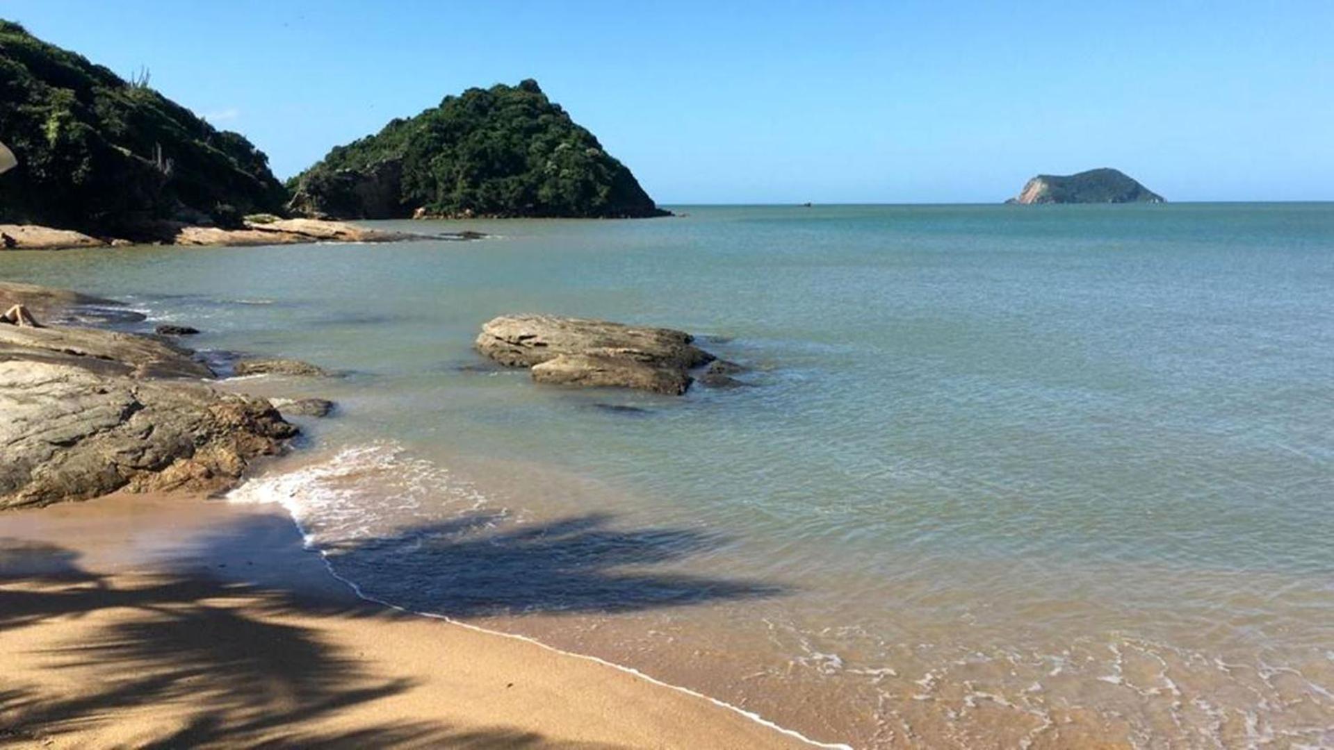 Casa pé na areia com varanda gourmet em Búzios RJ