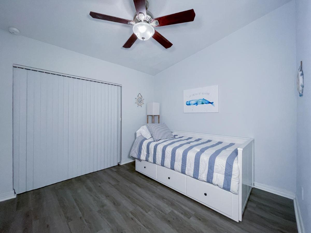 So Florida getaway! Kendall Centrally located