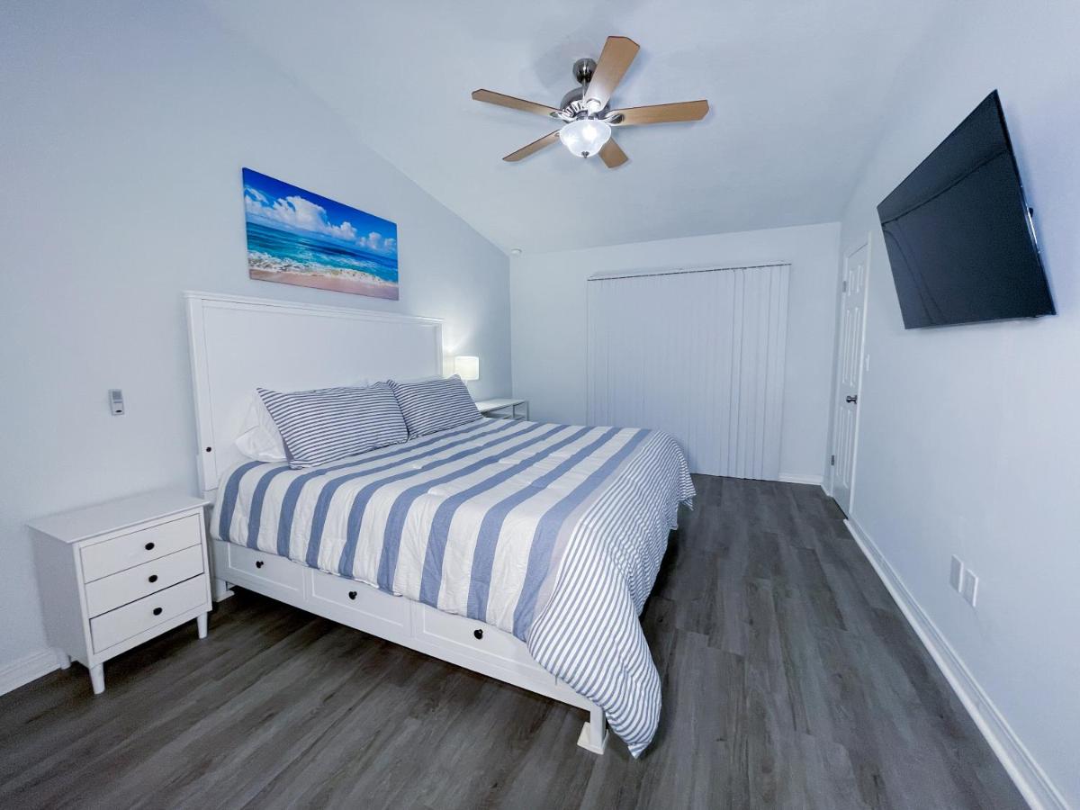 So Florida getaway! Kendall Centrally located