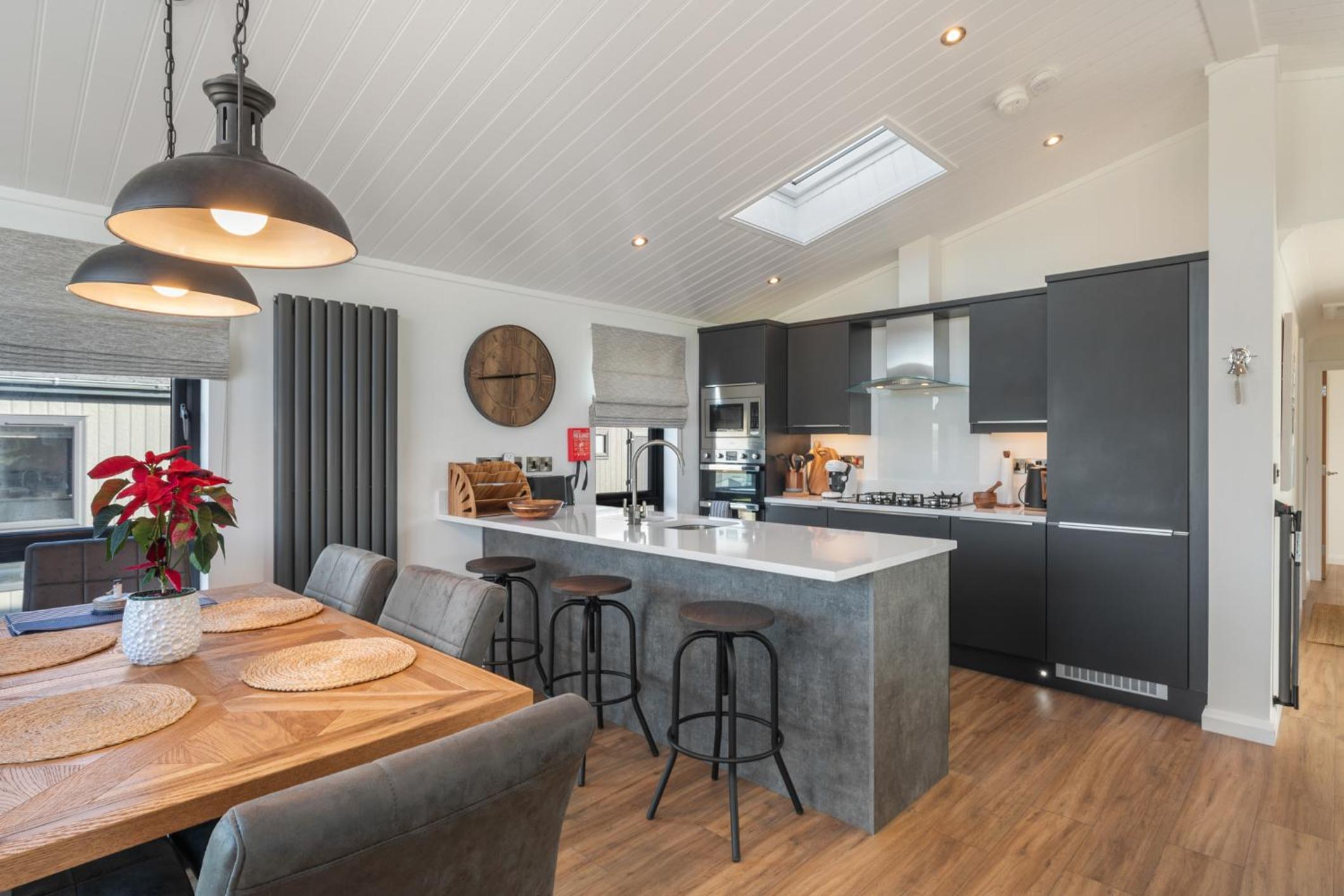 Hiraeth - Luxury Lodge with Hot Tub, Close to Beach view 3