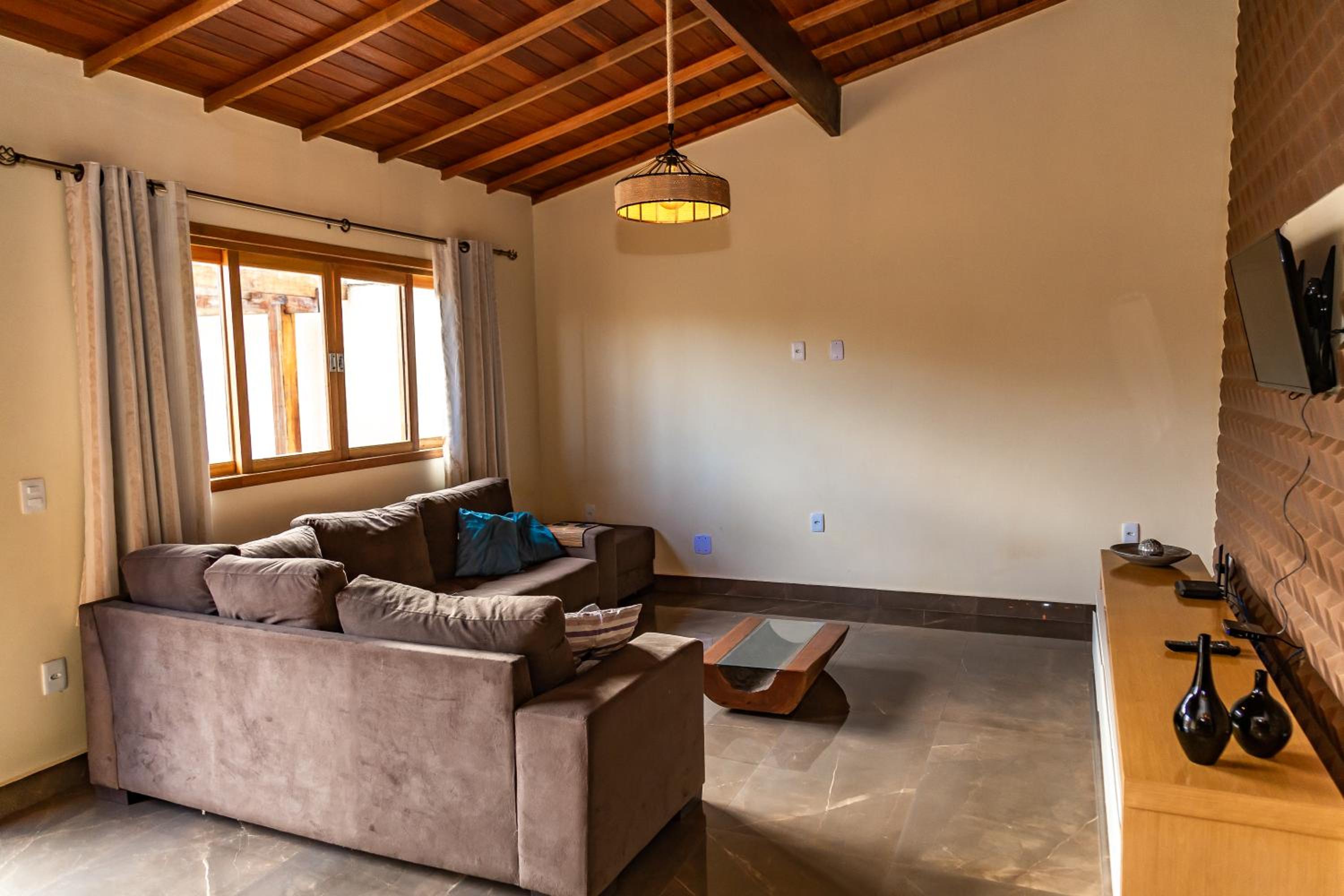 Linda casa com piscina Bosque de Geriba