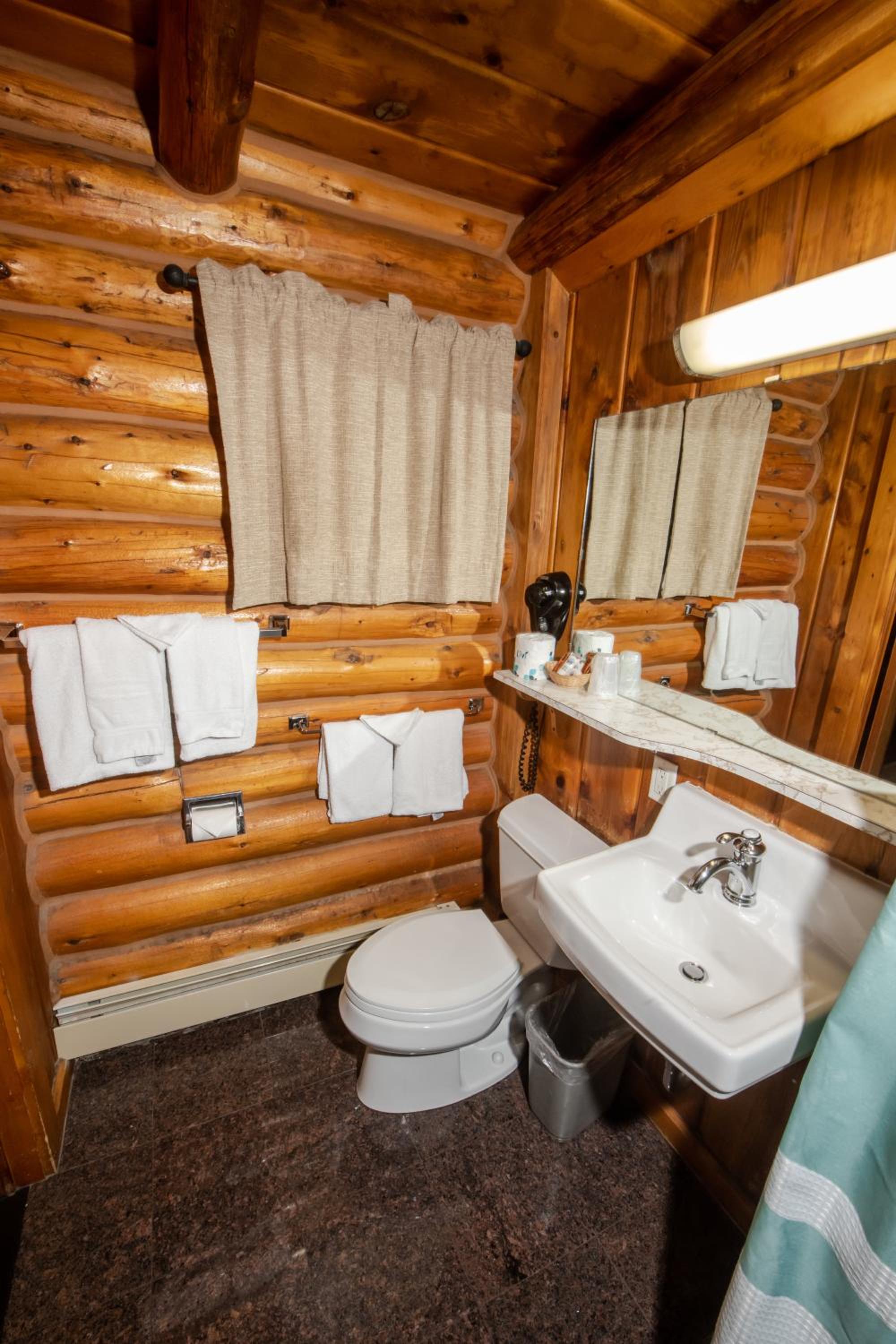 Moran Vacations - The Hatchet Resort - Property Image 12