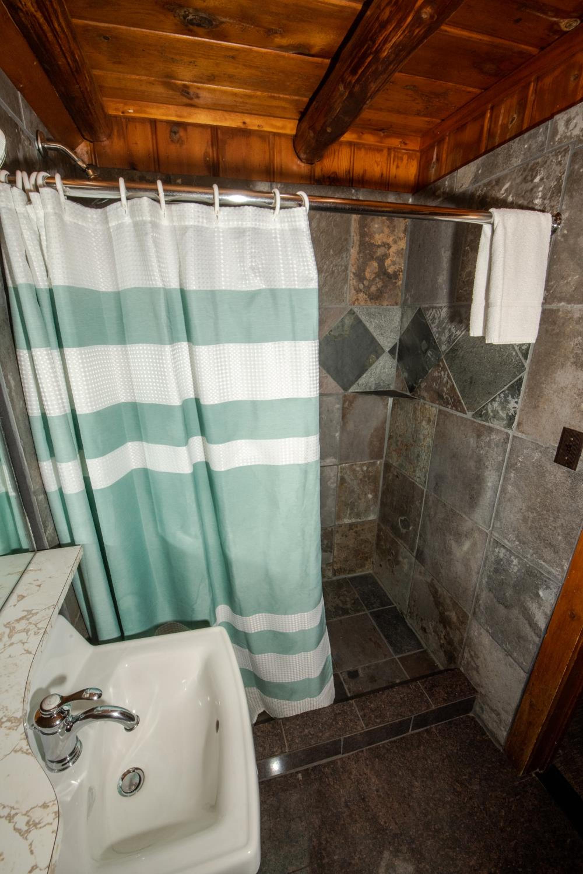 Moran Vacations - The Hatchet Resort - Property Image 11