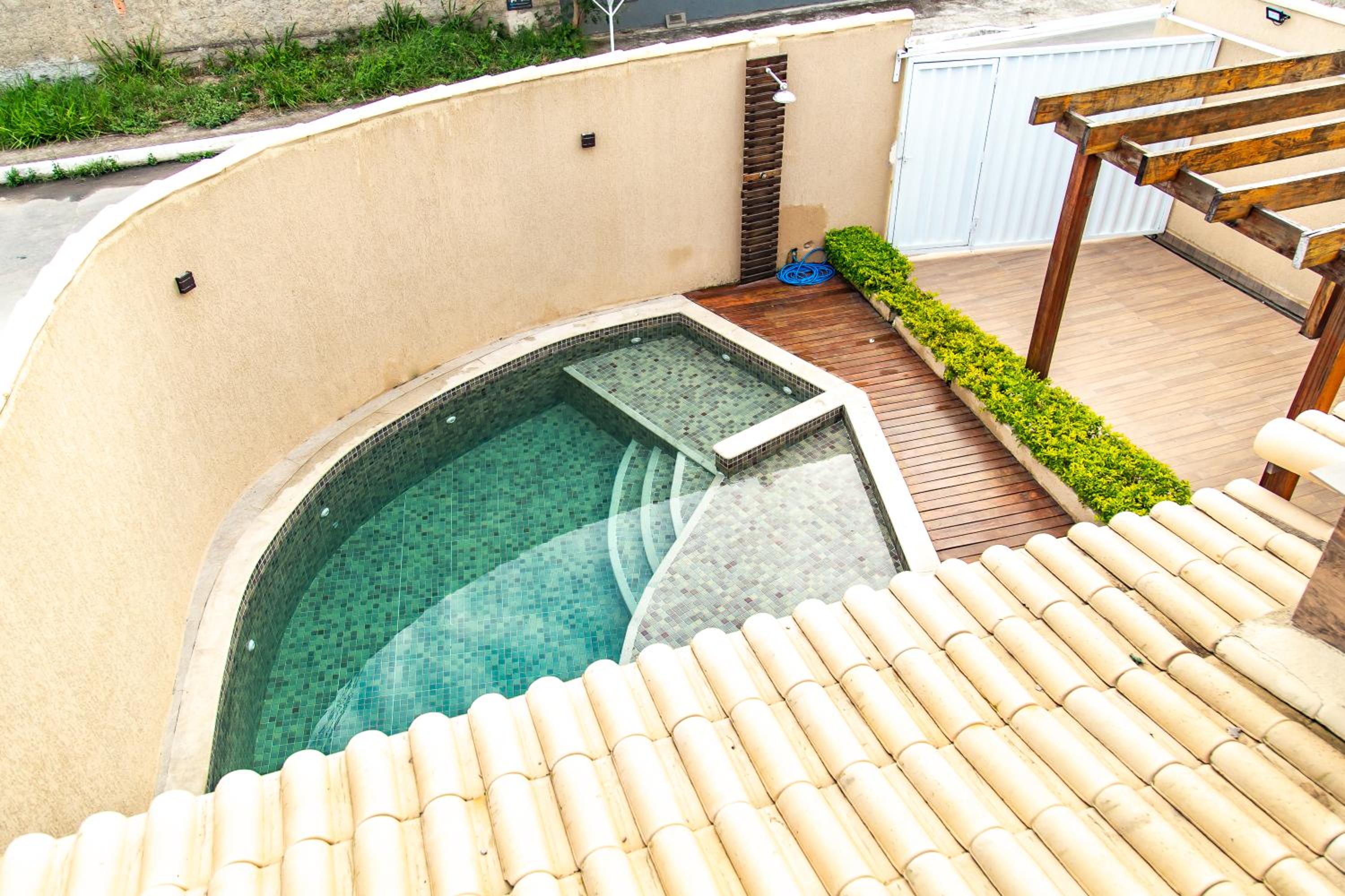 Linda casa com piscina Bosque de Geriba