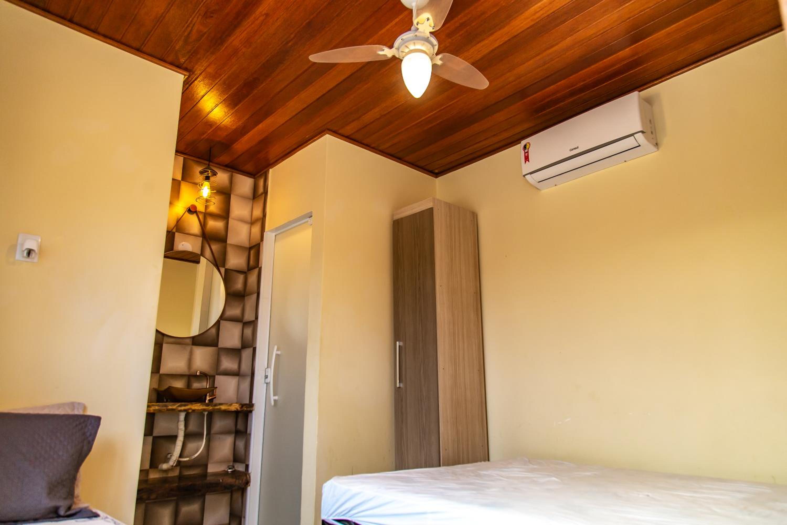 Linda casa com piscina Bosque de Geriba
