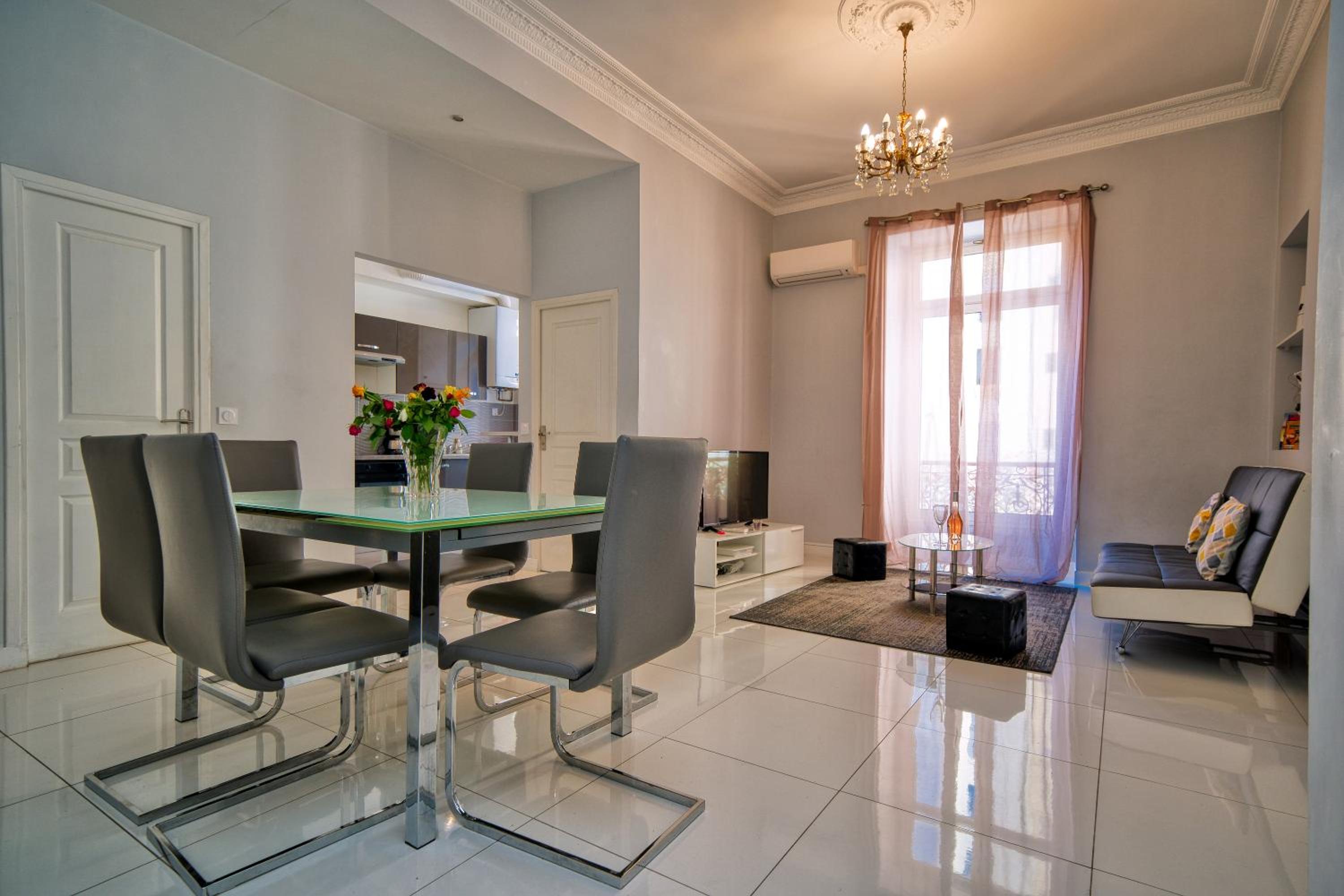 Designer Flat Nice