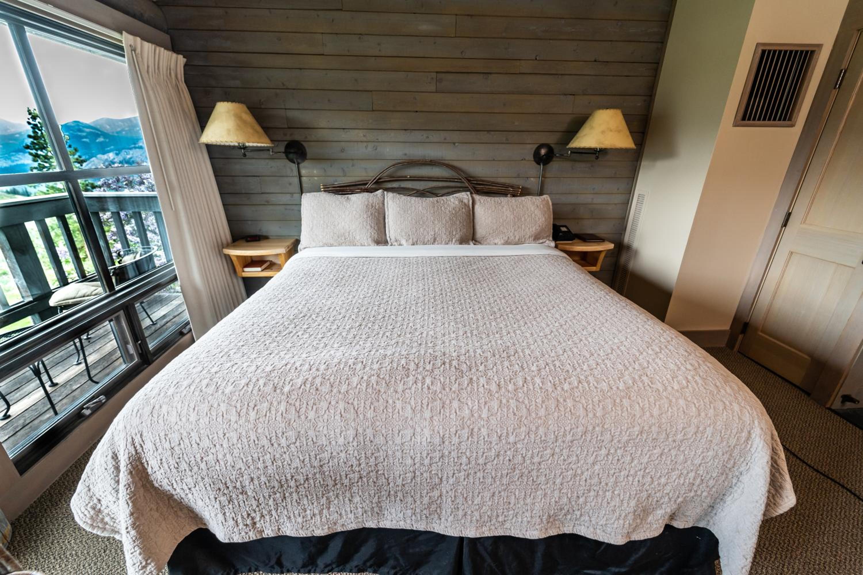 Sun Mountain Lodge