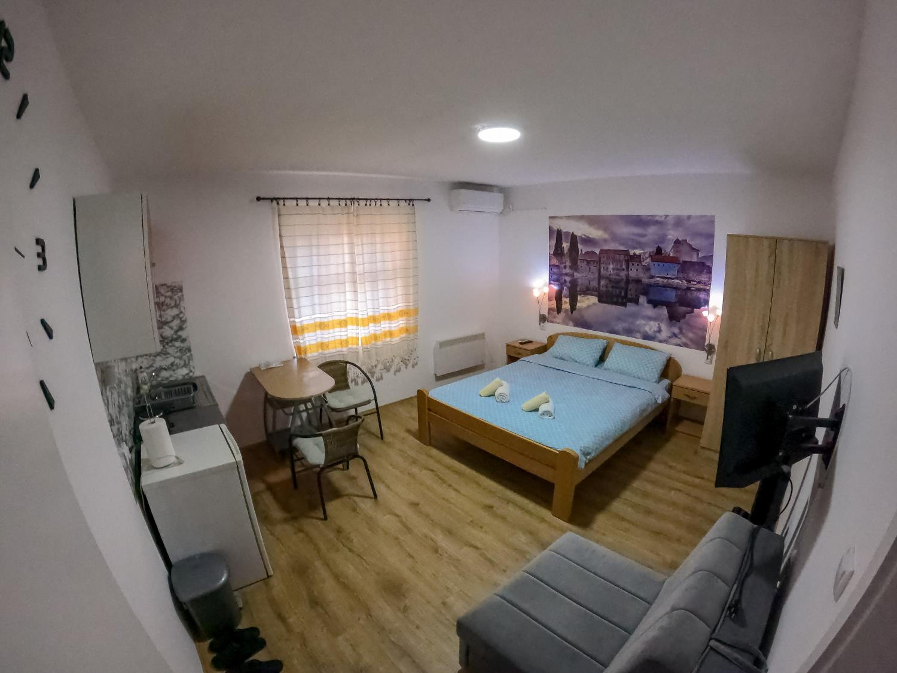 Photo 8
