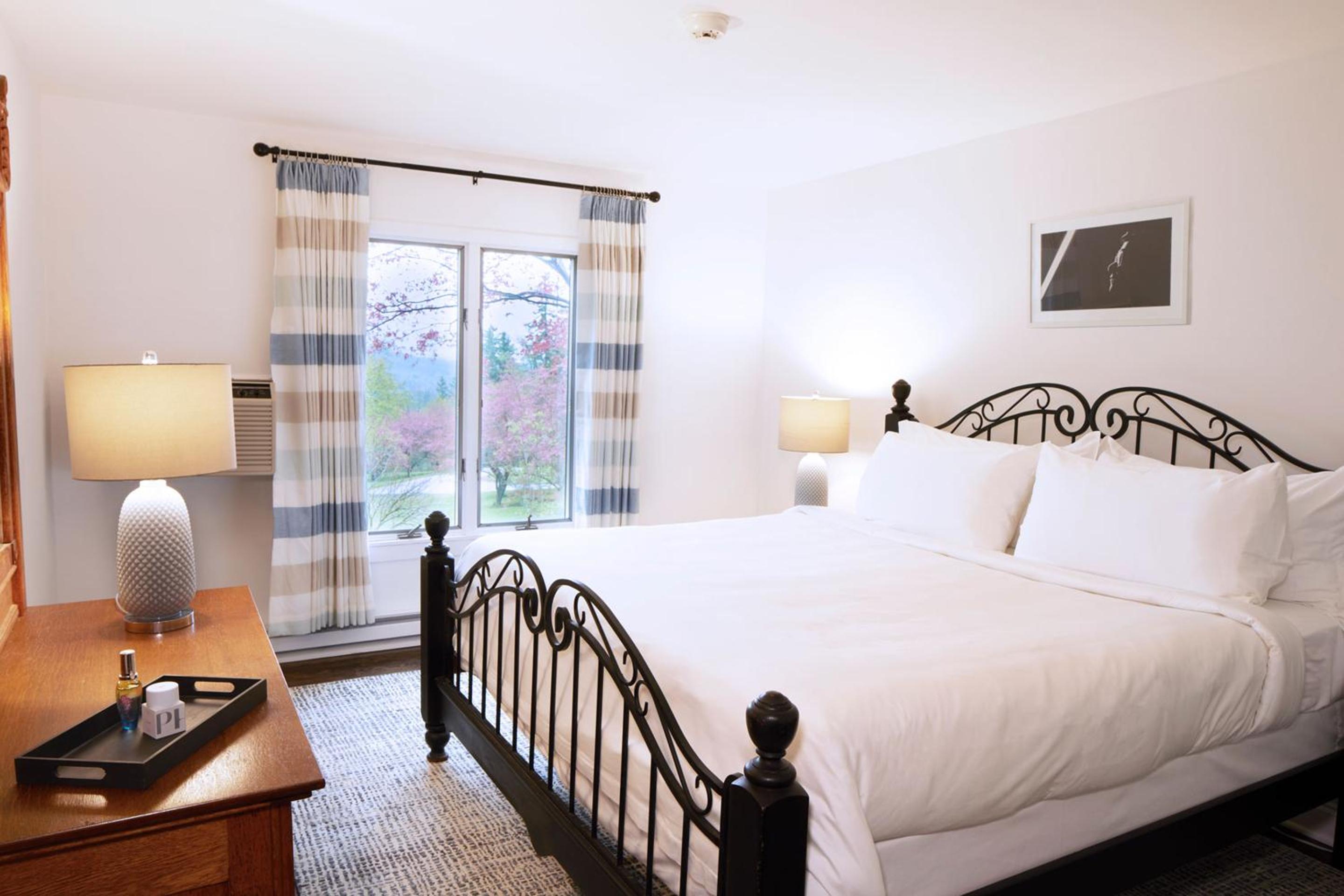 Lenox Vacations - Apple Tree Inn - Property Image 31