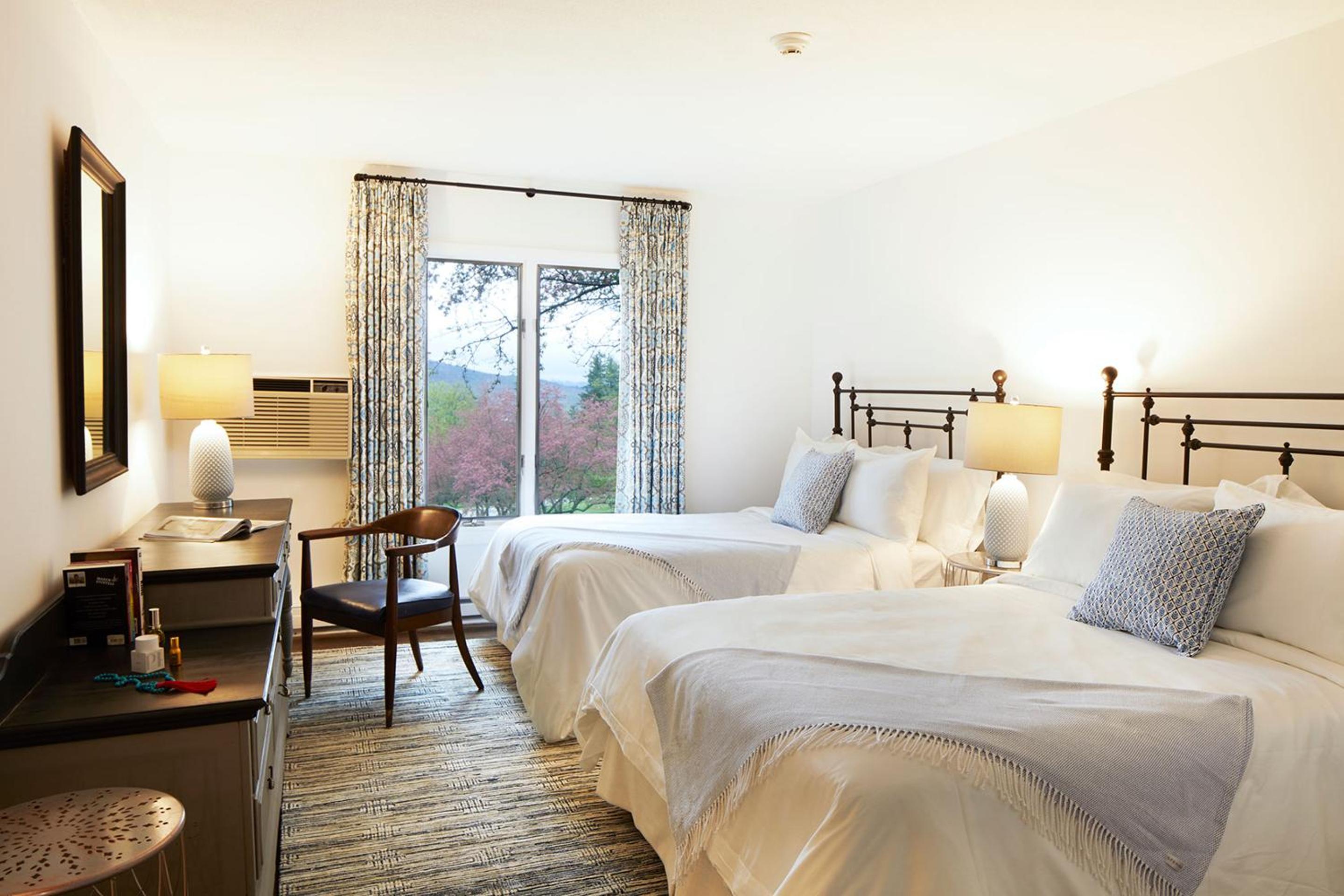 Lenox Vacations - Apple Tree Inn - Property Image 35