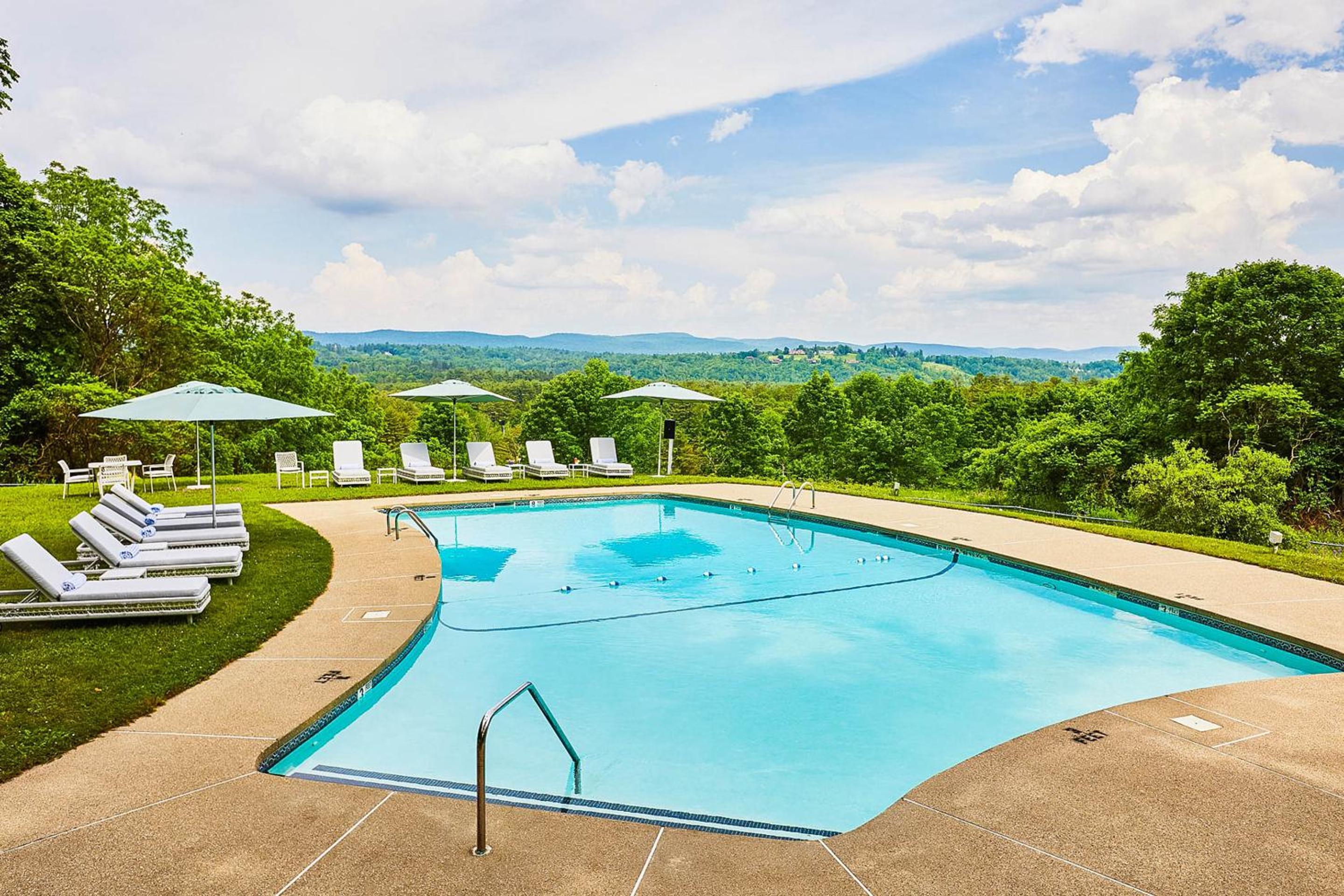 Lenox Vacations - Apple Tree Inn - Property Image 86