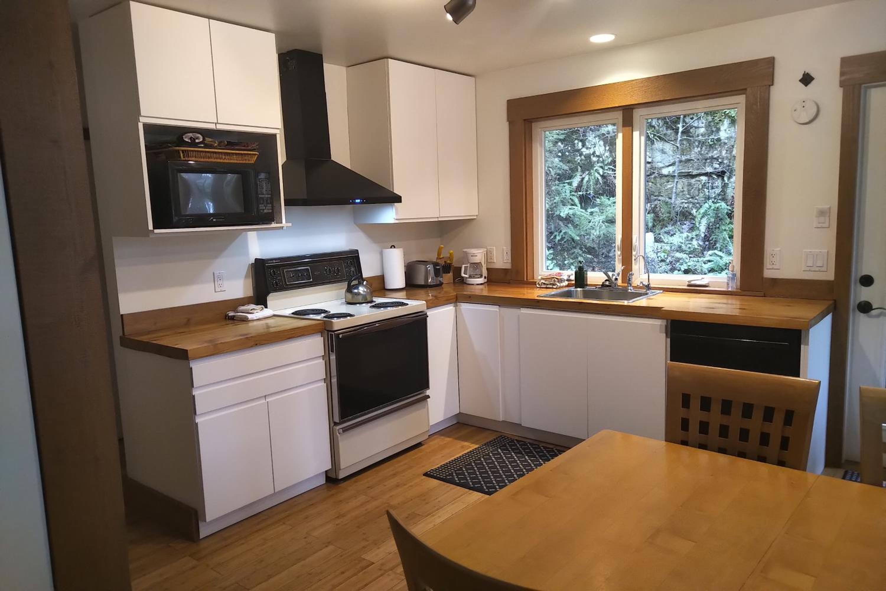 The Cabin at Moon Dance view 3