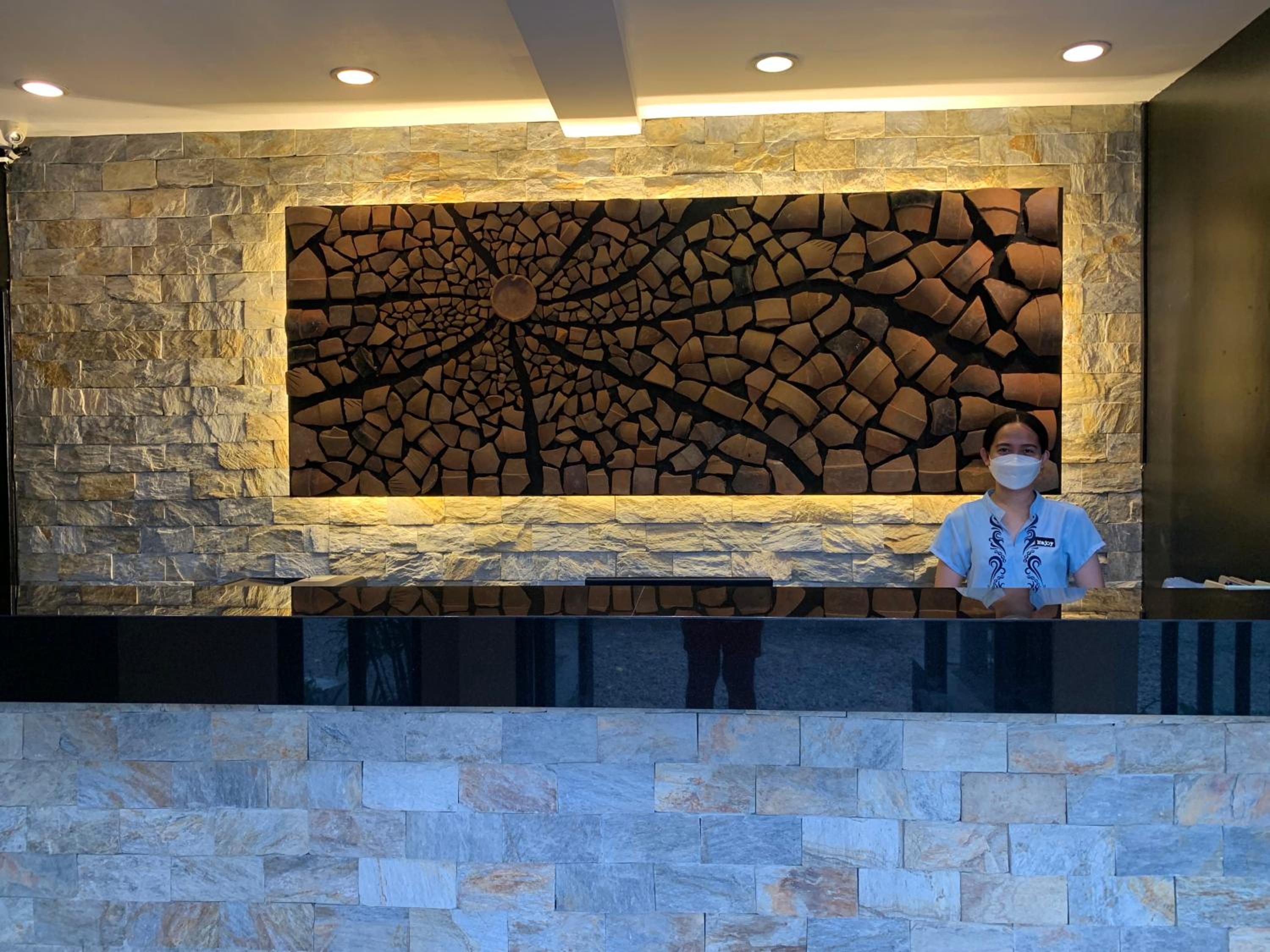 The Henry Resort Taramindu Laiya view 3