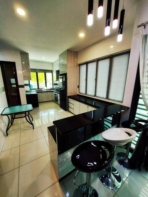 ●STG12●3-Storey●Private House●2step Access Garden● view 3