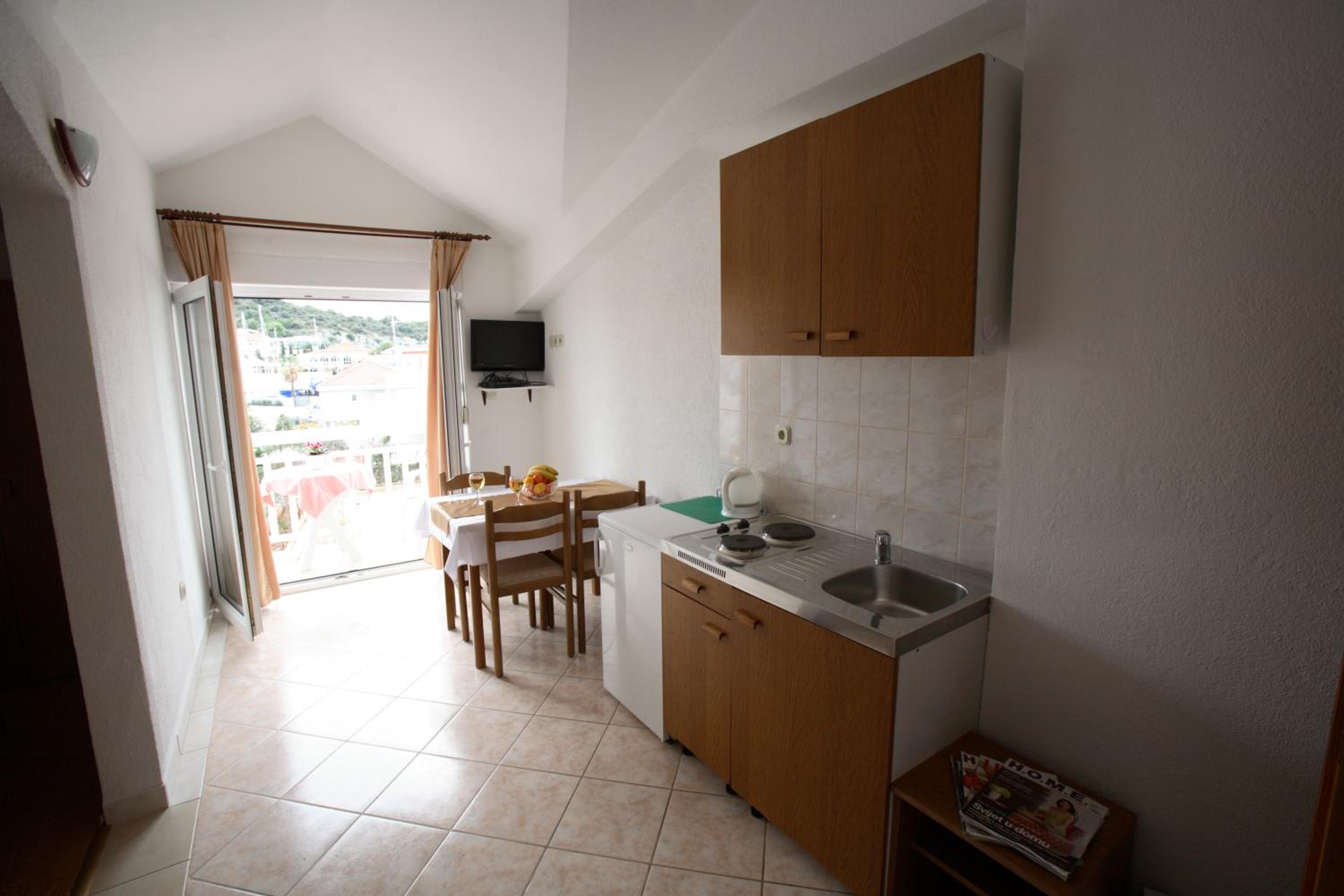 Studio Apartment 8, 2,floor view 2