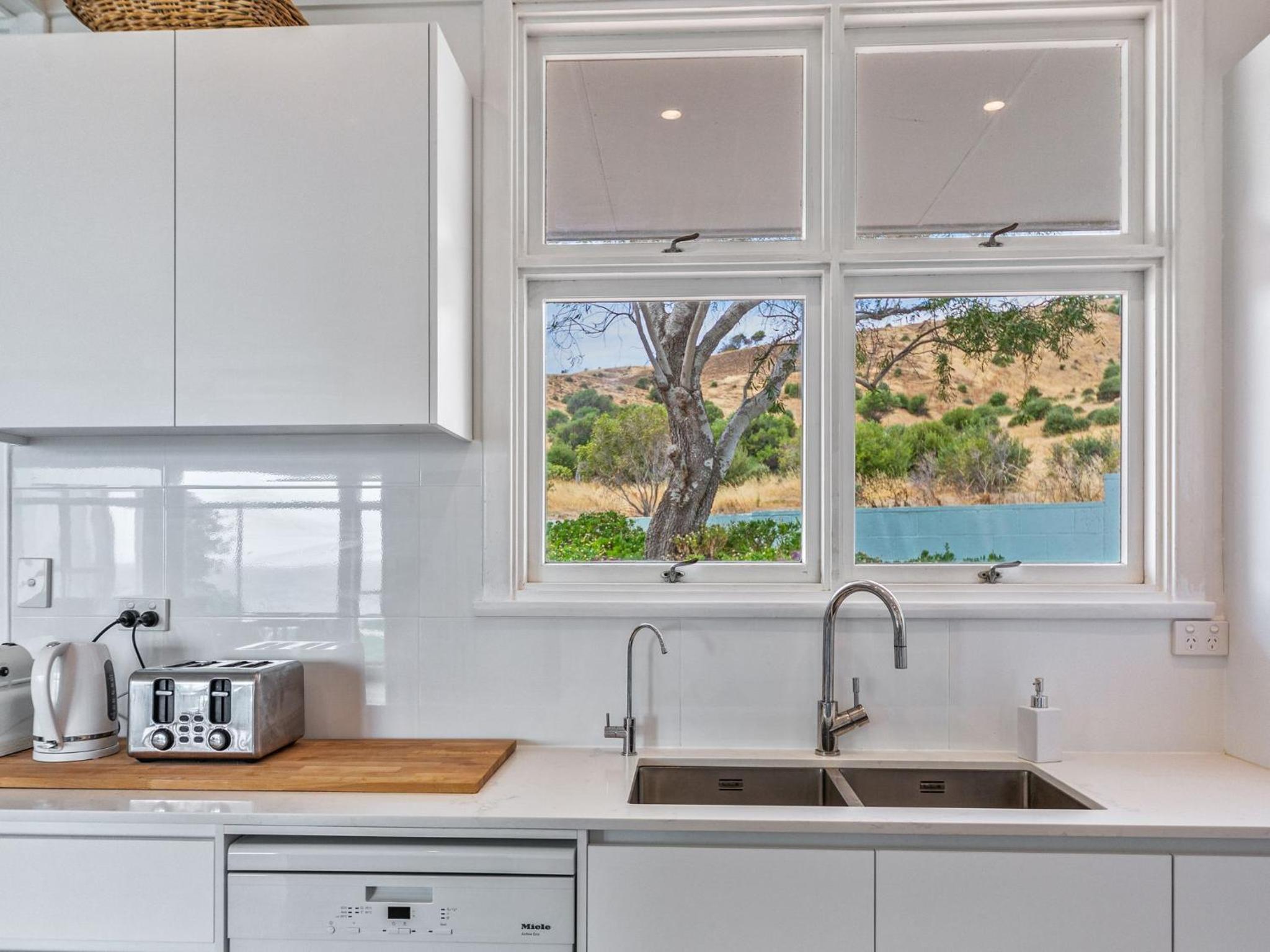 King of North Bay 103 Gold Coast Drive view 2