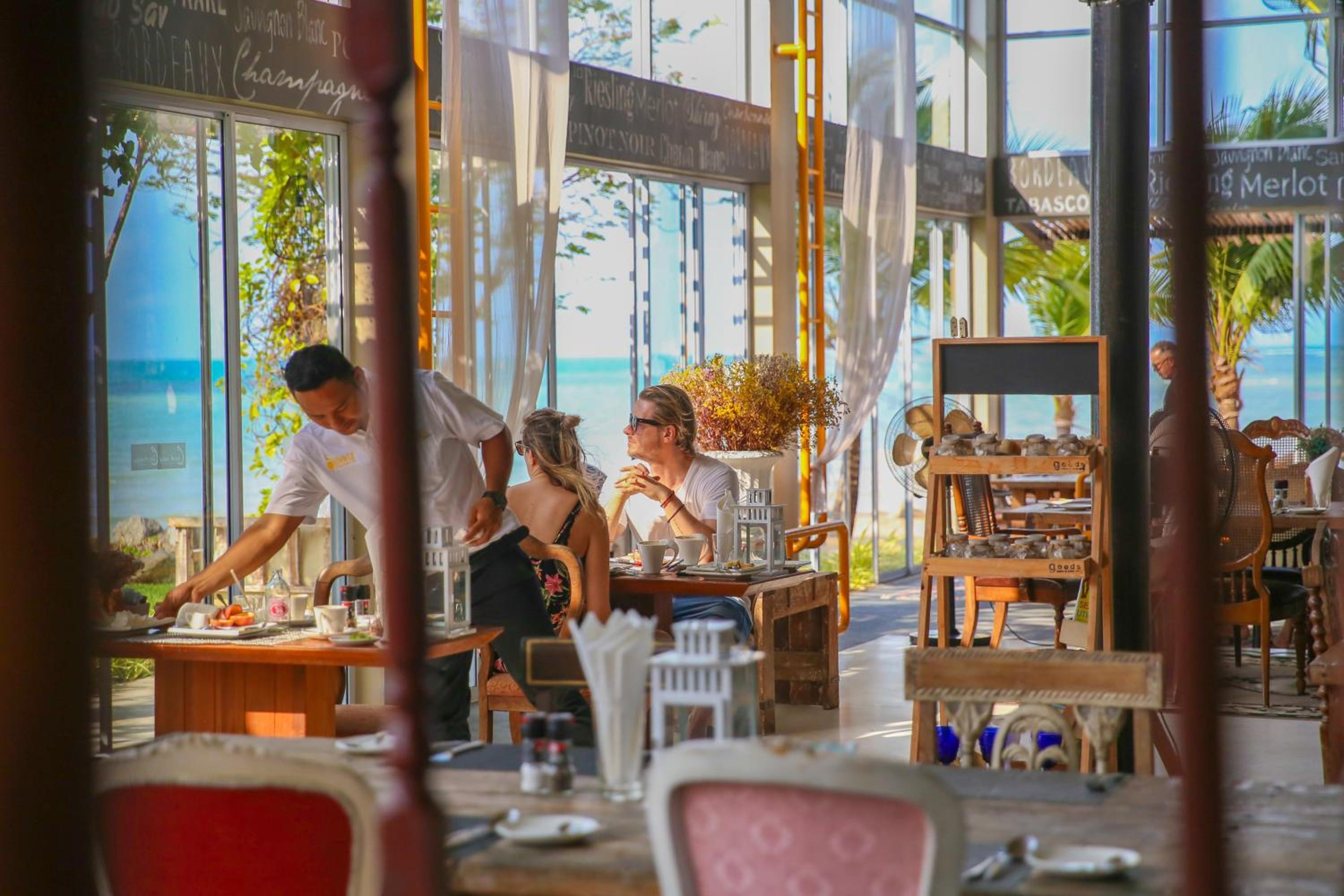 Summer Luxury Beach Resort & Spa