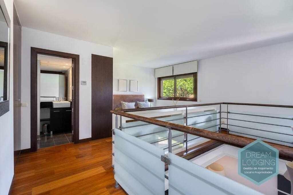 Monte Laguna Dream Lodging