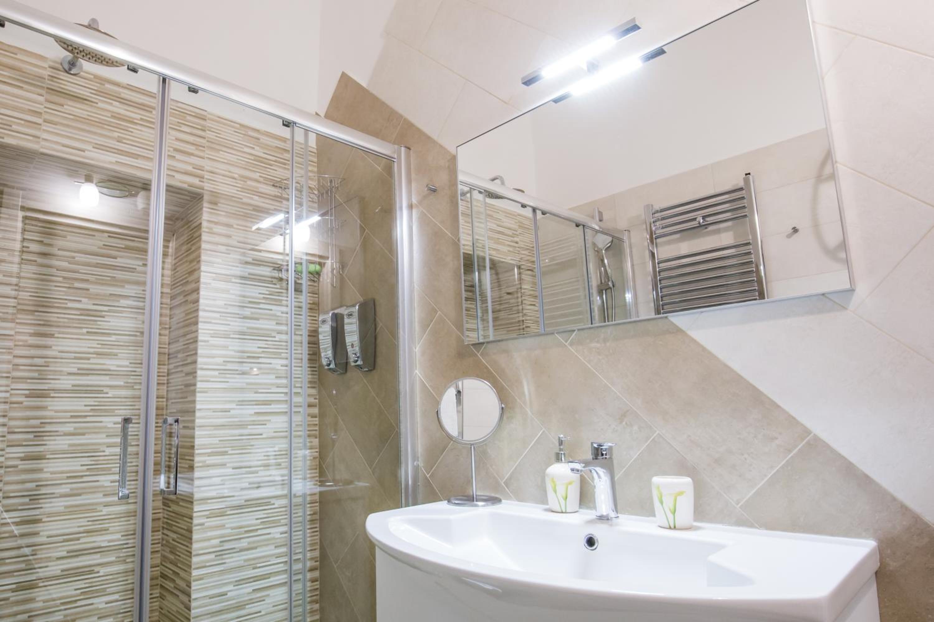 Parthenope Suite Rooms Vomero Vanvitelli a 2 min quartieri spagno via Toledo